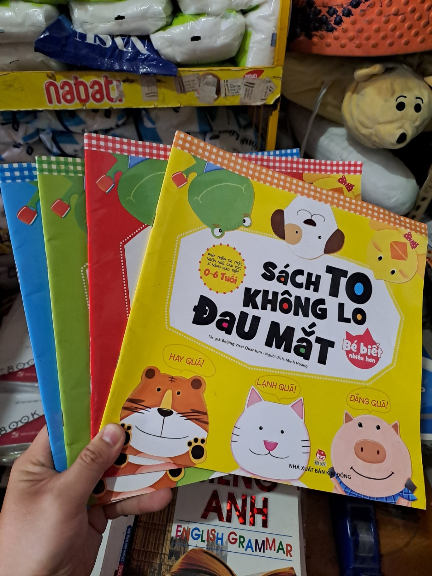 Bộ 4 cuốn sách to không lo đau mắt 0-6 tuổi mới 80% nhăn bìa HCM0808 MẸ VÀ BÉ