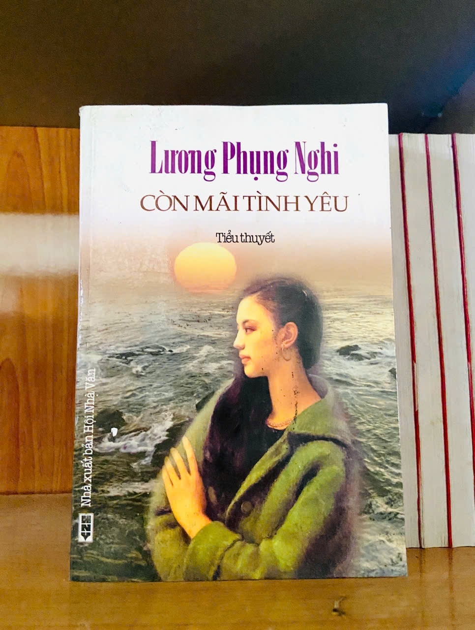 Còn mãi tình yêu - Lương Phụng Nghi - VĂN HỌC - VAVO2911-135