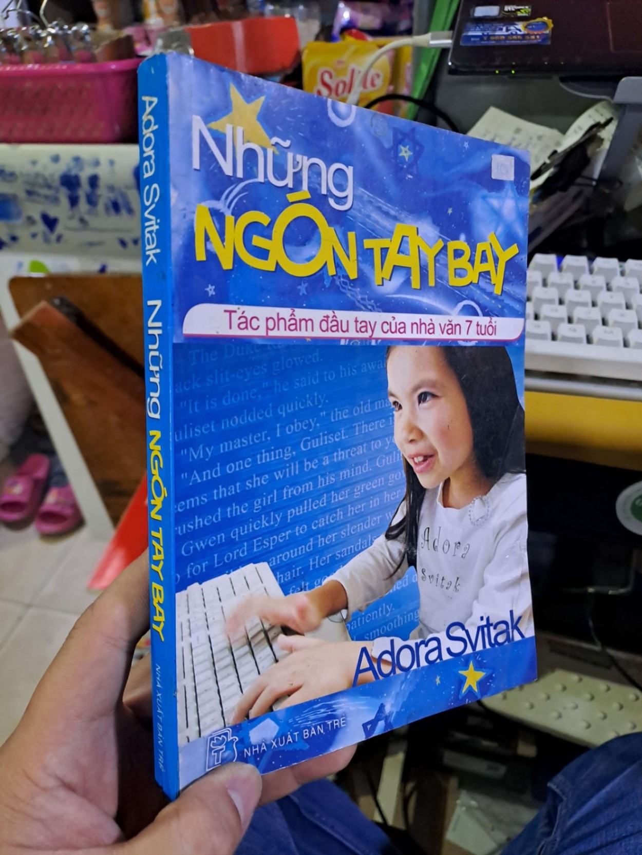 Những ngón tay bay - Adora Svitak VĂN HỌC HCM1008