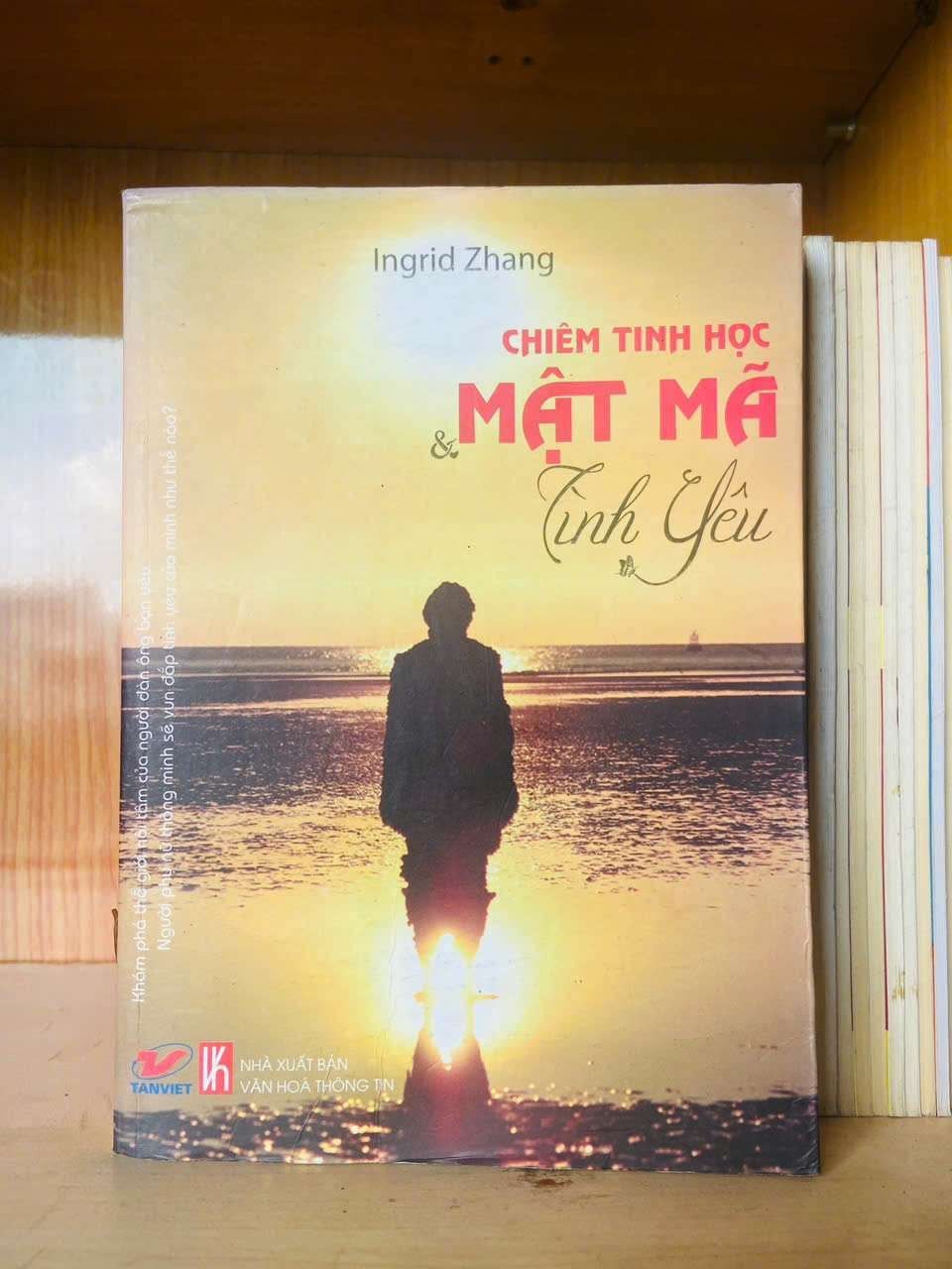 Chiêm tinh học & mật mã tình yêu - Ingrid Zhang KHOA HỌC ĐỜI SỐNG VAVO0810