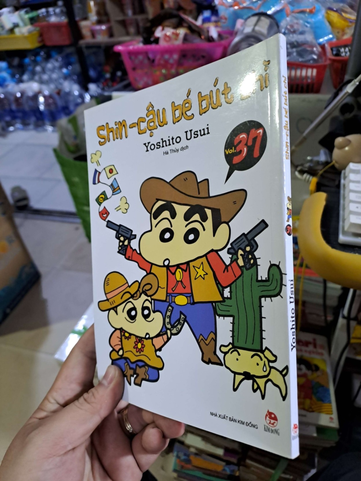 Shin cậu bé bút chì 37 - Usui - - SÁCH ĐỒNG GIÁ 9K - HCM0111