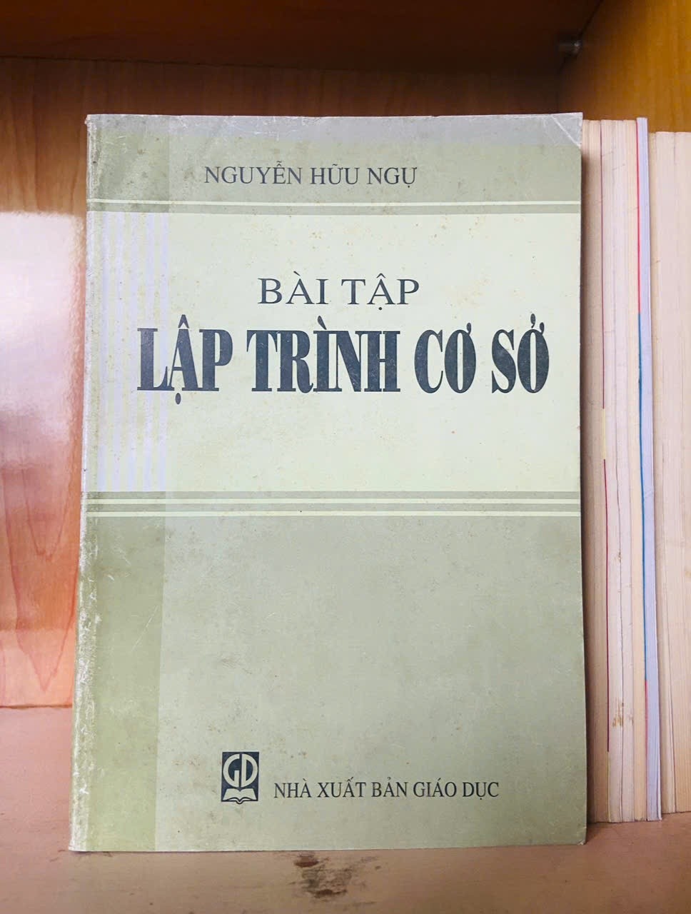 Bài tập lập trình cơ sở - Nguyễn Hữu Ngự - GIÁO TRÌNH, CHUYÊN MÔN - VAVO1211
