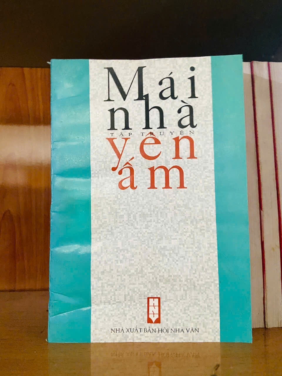 Mái nhà yên ấm - VĂN HỌC - VAVO2911-130