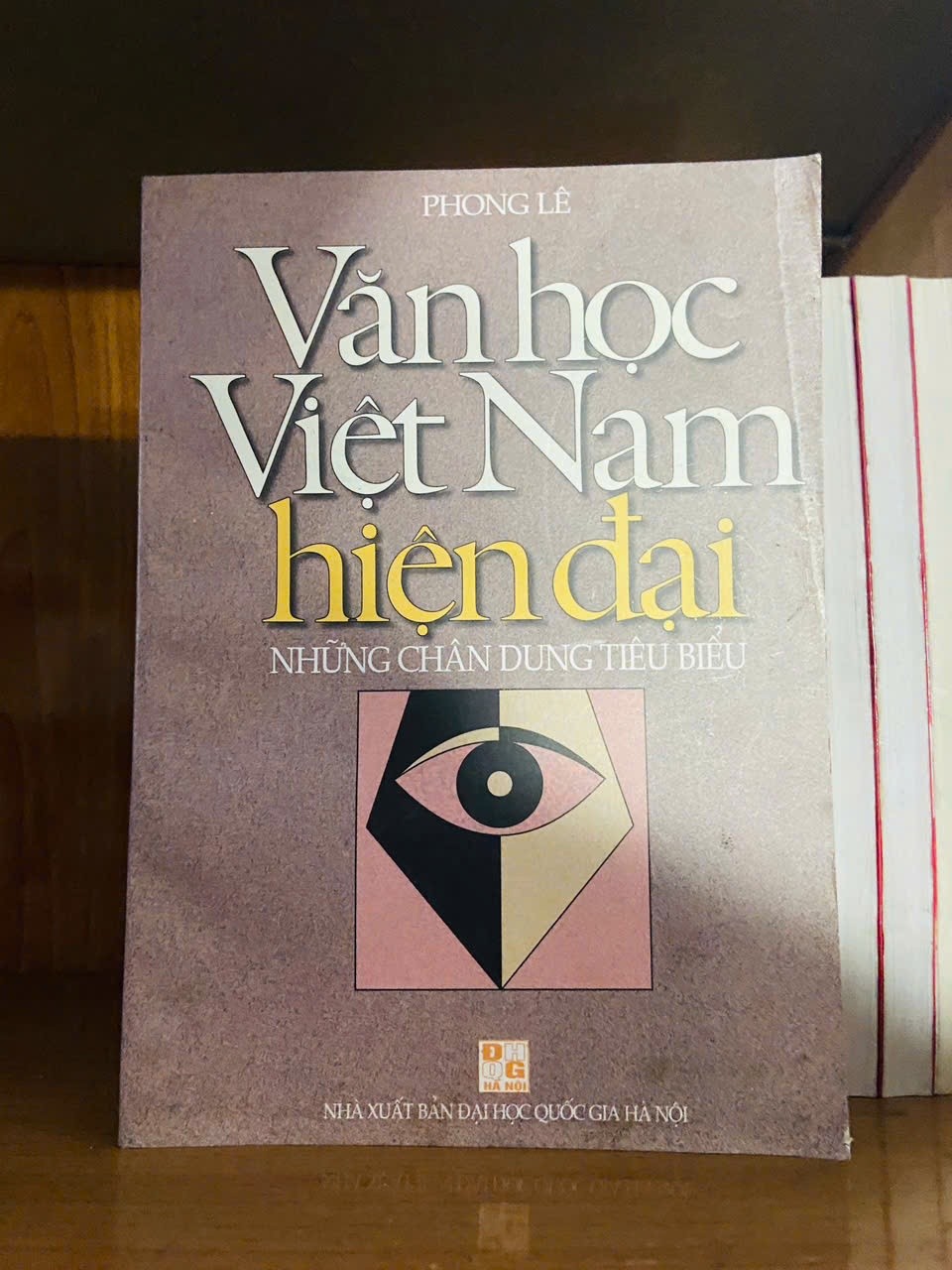 Văn học Việt Nam hiện đại / Phong Lê VĂN HỌC VAVO1301