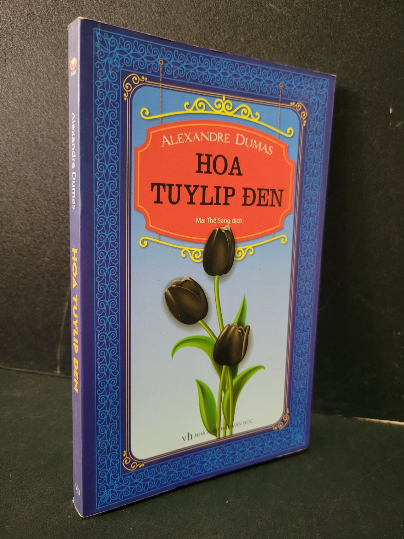 Hoa Tuylip đen mới 90% bẩn nhẹ 2016 Alexandre Dumas HCM1604 VĂN HỌC