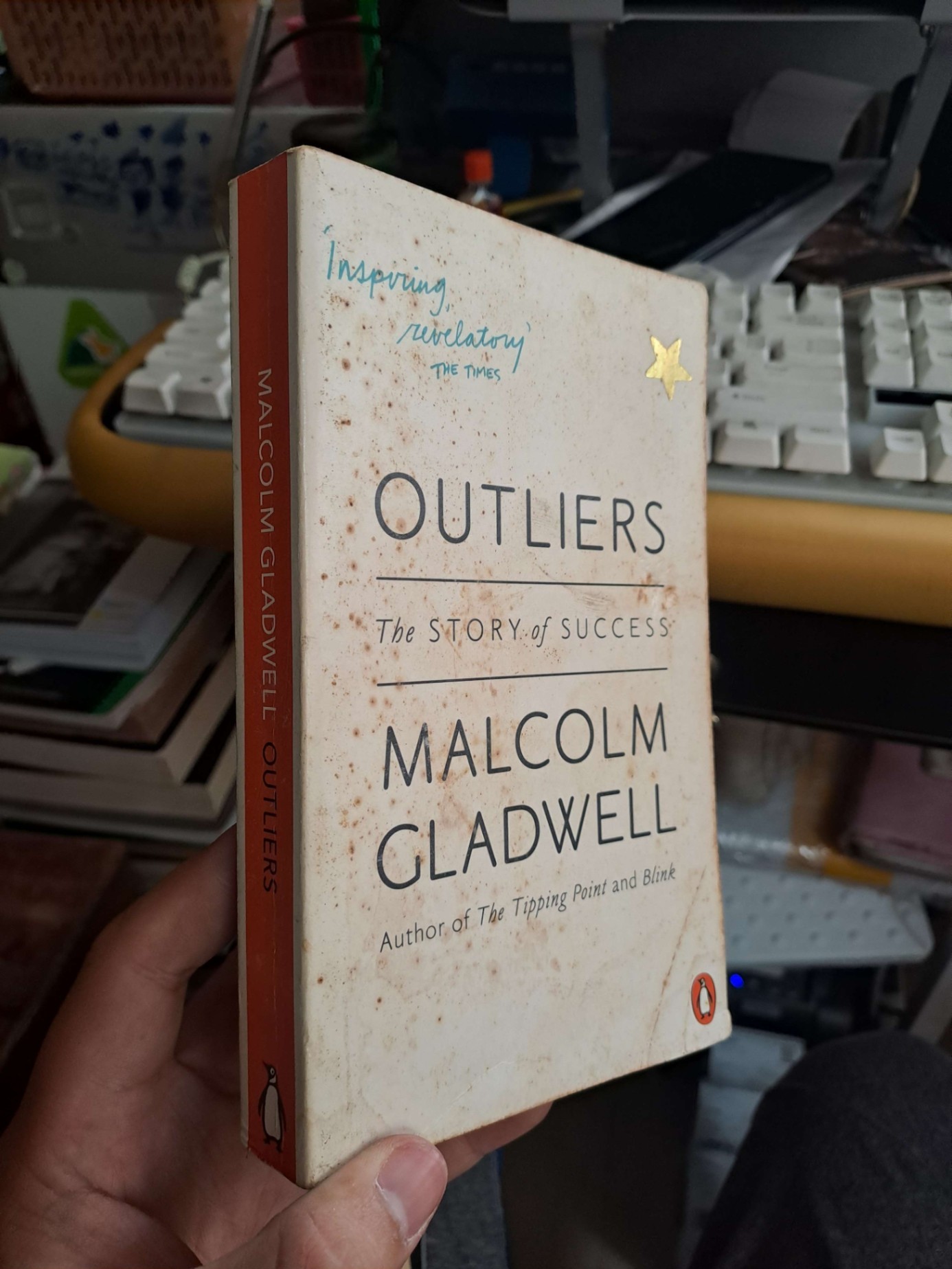 Outliers the story of success Malcolm Gladwell mới 80% ố ENGLISH BOOKS HCM2908 (NSX)