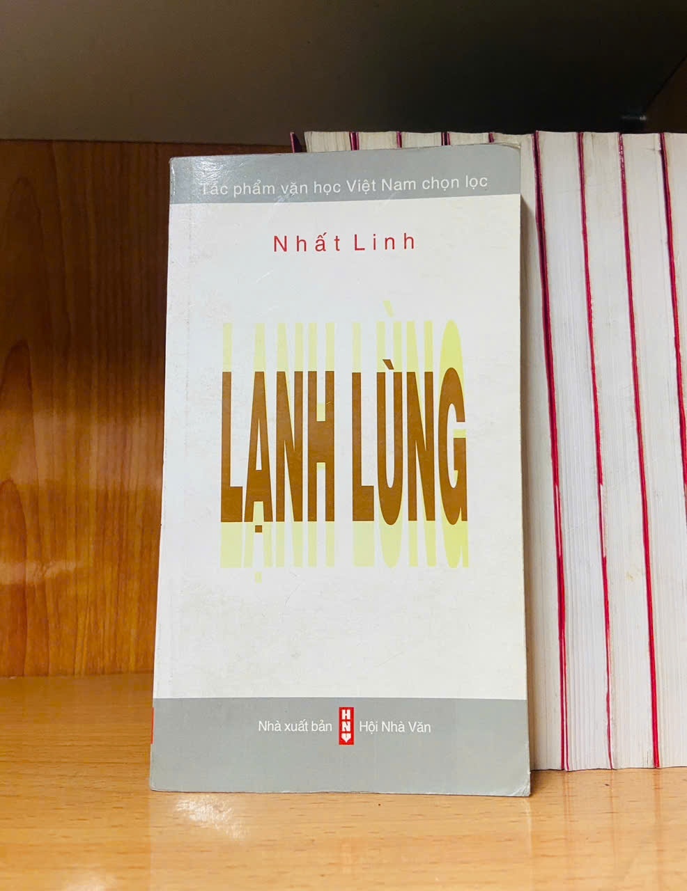 Lạnh lùng - Nhất Linh - VĂN HỌC - VAVO1211