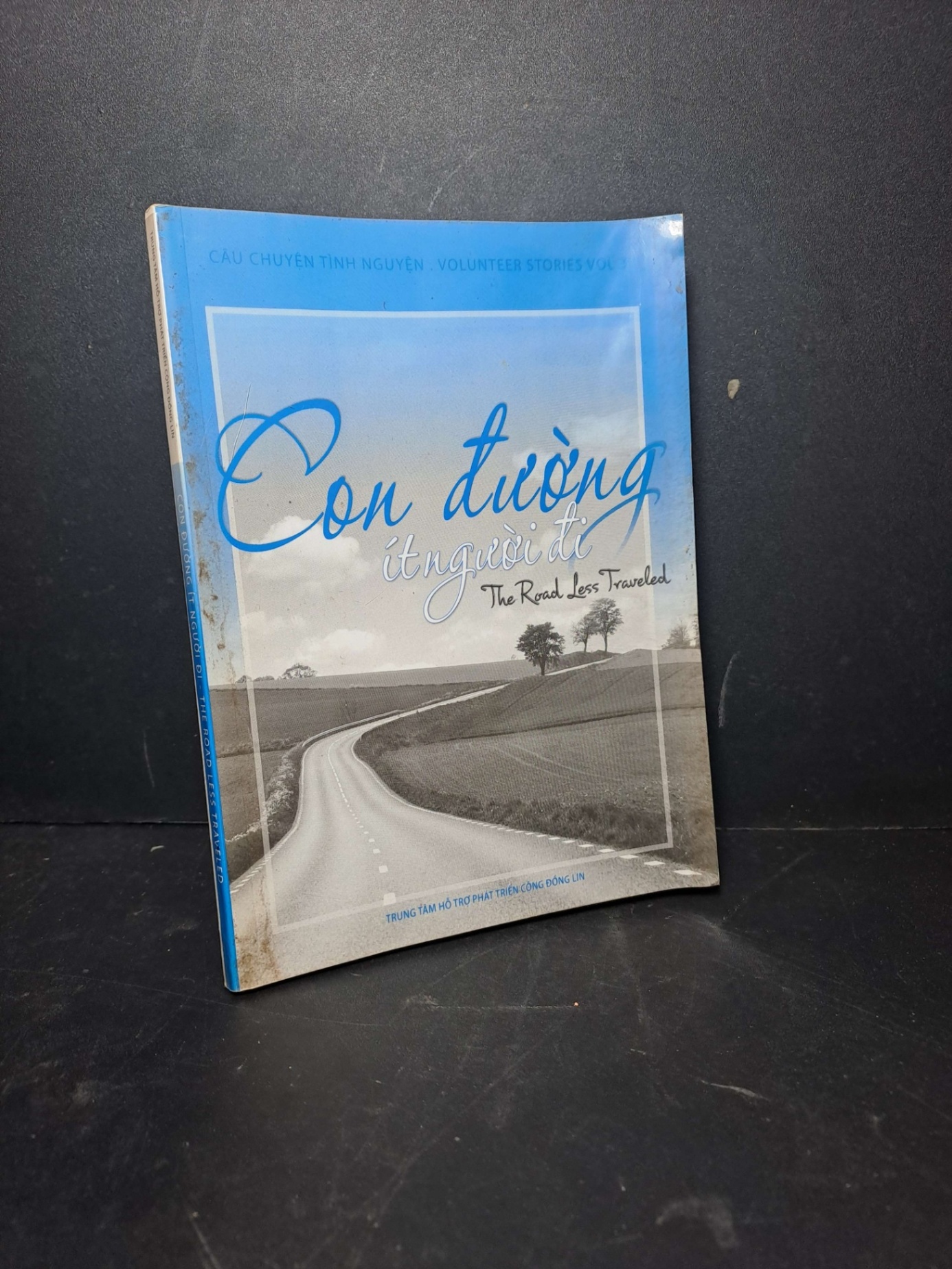 Con đường ít người đi mới 80% ố ENGLISH BOOKS HCM2012-24 (NSX)
