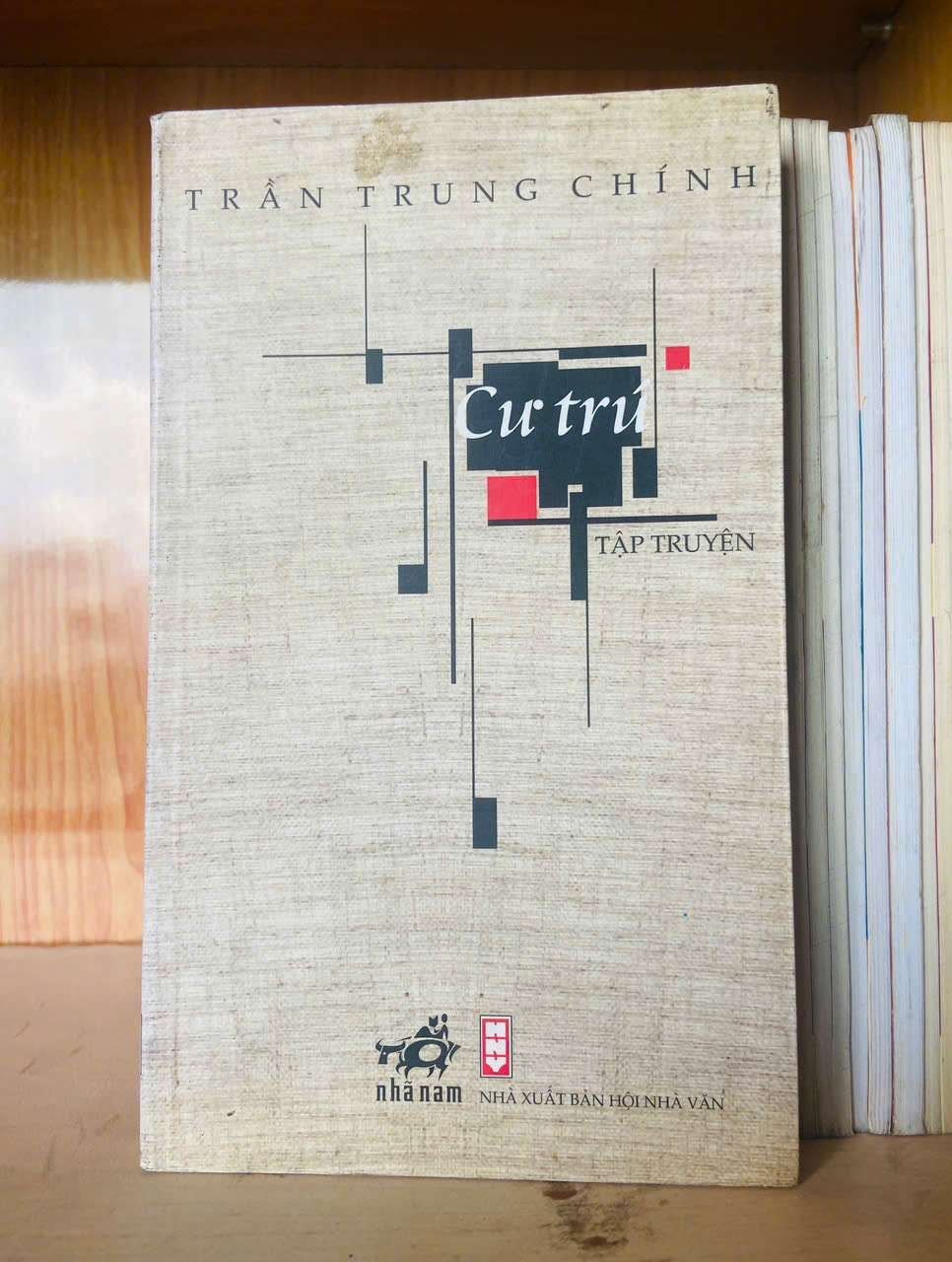Cư trú - Trần Trung Chính VĂN HỌC VAVO0810