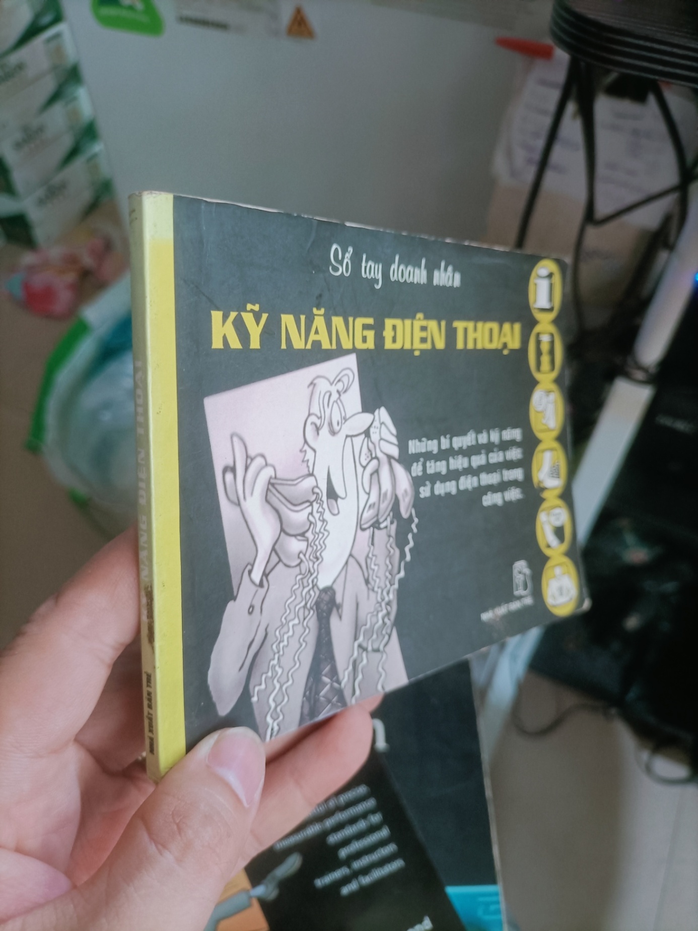 Kỹ năng điện thoại mới 80% ố bẩn nhẹ Sổ tay doanh nhân HCM2505 KỸ NĂNG (NSX)
