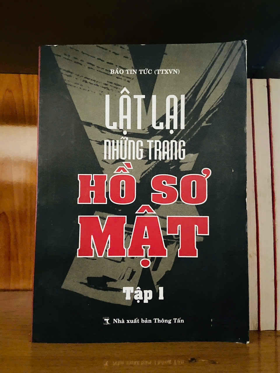 Lật lại những trang hồ sơ mật - VĂN HỌC - VAVO2911-126