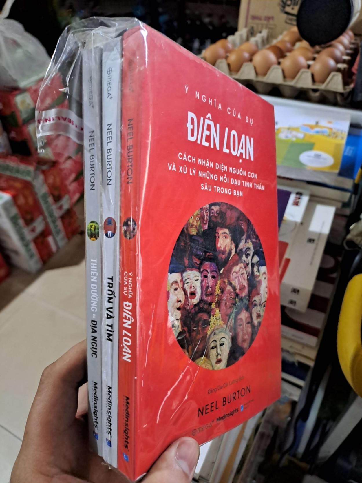 (Bộ 3 Tập) Ý Nghĩa Của Sự Điên Loạn - Cách Nhận Diện Nguồn Cơn Và Xử Lý Những Nỗi Đau Tinh Thần Sâu Trong Bạn - Neel Burton - mới 90% - TÂM LÝ - HMT3012