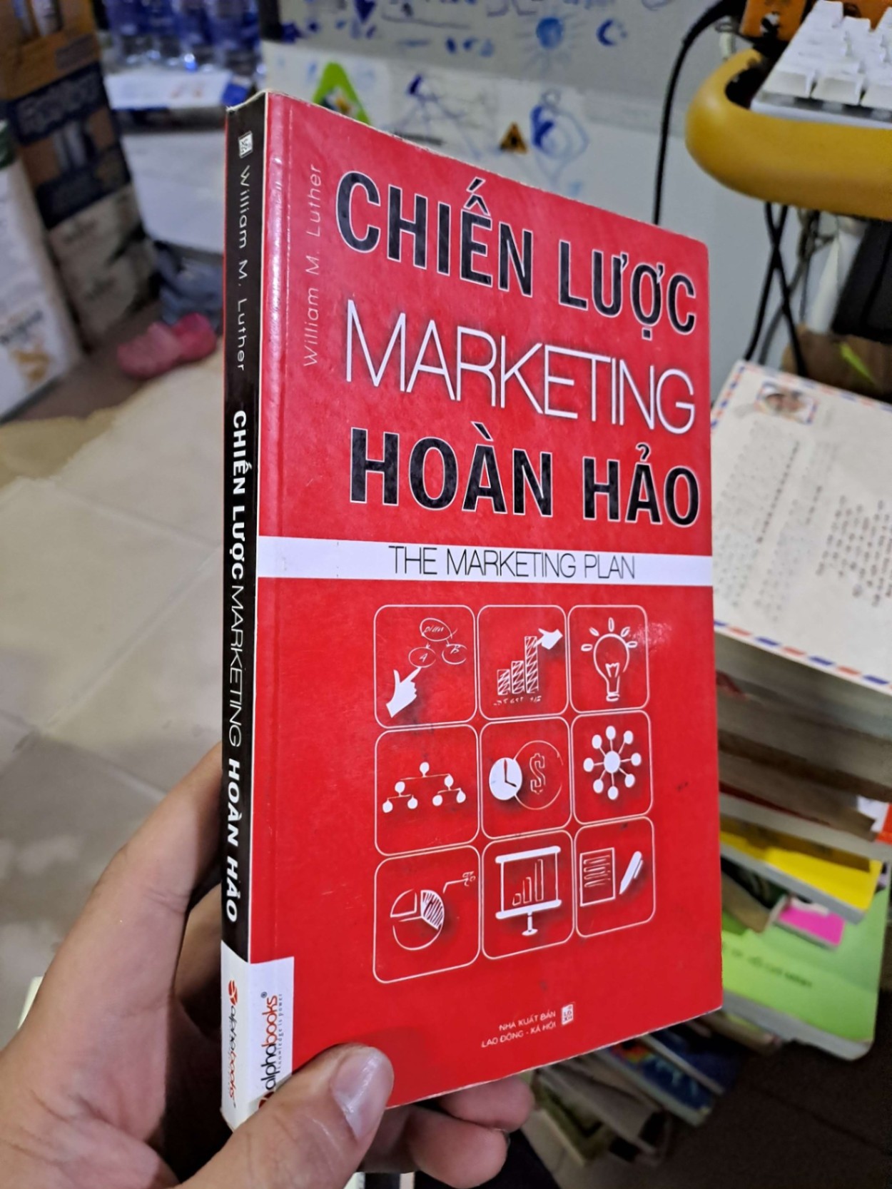 Chiến lược marketing hoàn hảo 2013 mới 90% bẩn nhẹ MARKETING KINH DOANH HCM1809 (NSX)