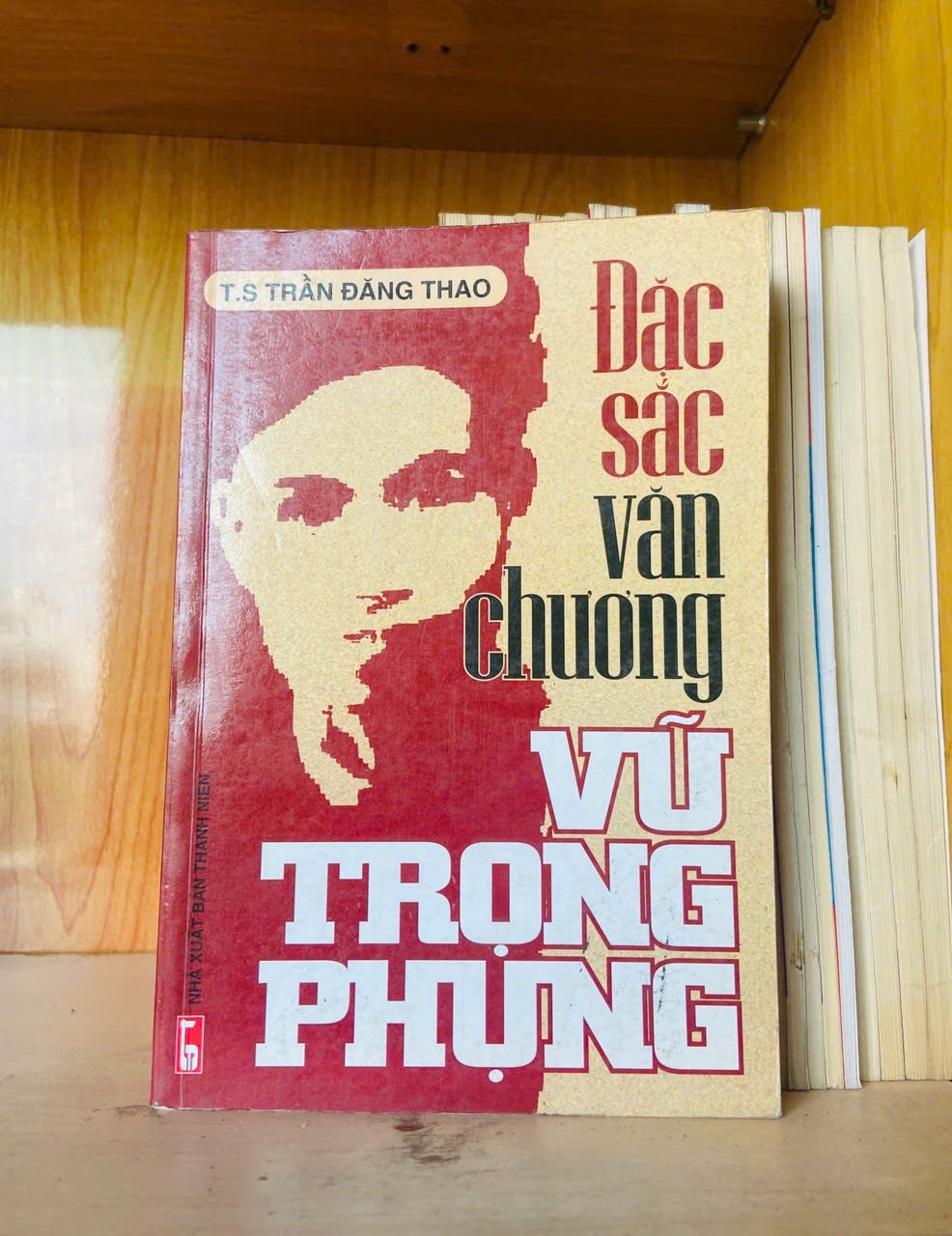 Đặc sắc văn chương Vũ Trọng Phụng / Trần Đăng Thao - - VĂN HỌC - VAVO3012