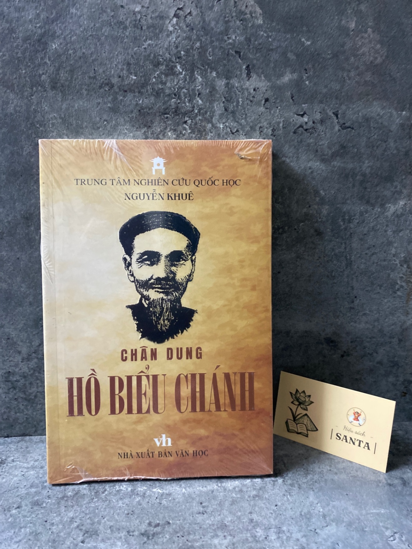 Chân dung Hồ Biểu Chánh- Trung tâm nghiên cứu Quốc Học- bìa mềm,nguyên seal Sách Danh nhân STB0302