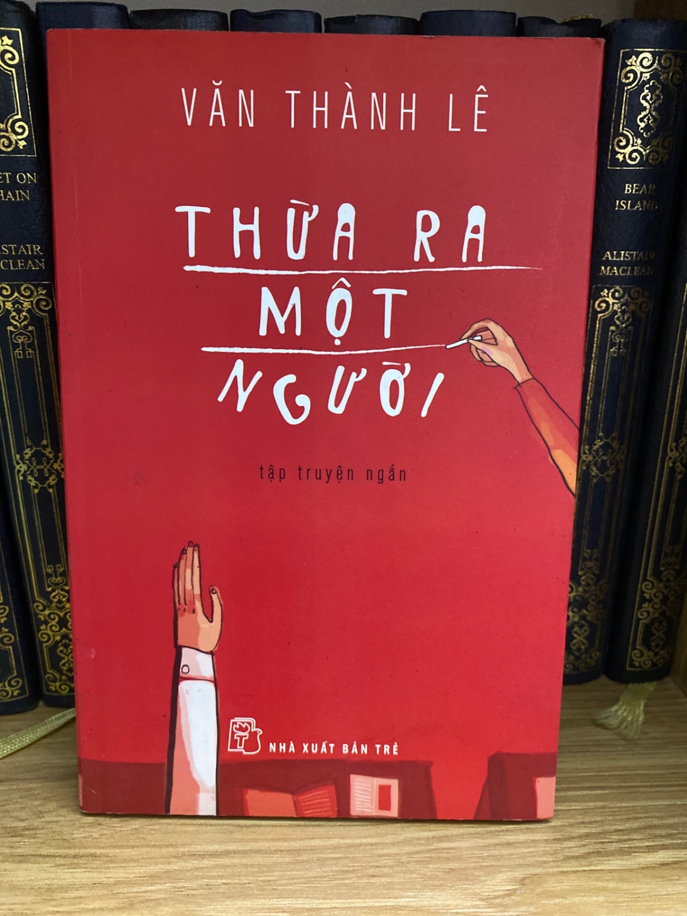 Thừa Ra Một Người-Văn Thành Lê Sách văn học STB0302
