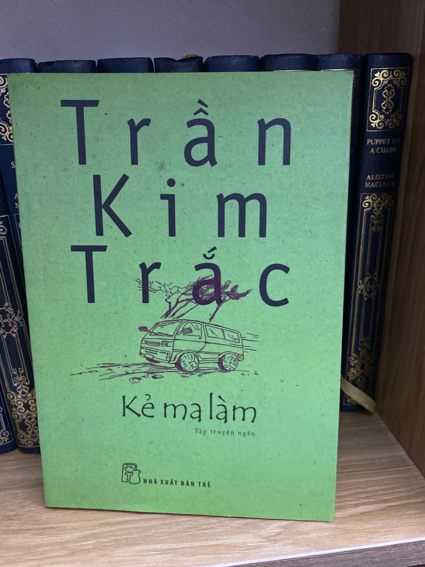 Kẻ ma làm- Trần Kim Trắc (sách lưu kho, mới 90%) Sách văn học STB0302