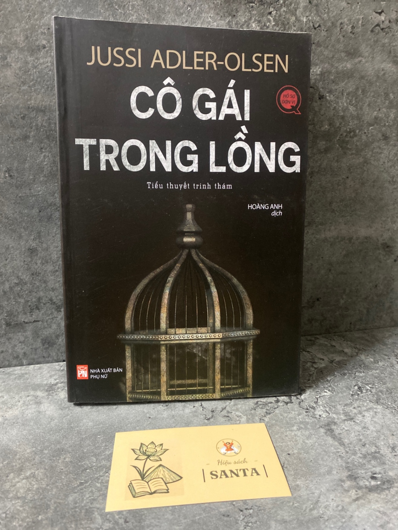 Cô gái trong lồng-Jussi Adler Olsen- Tiểu thuyết trinh thám Sách văn học STB0302