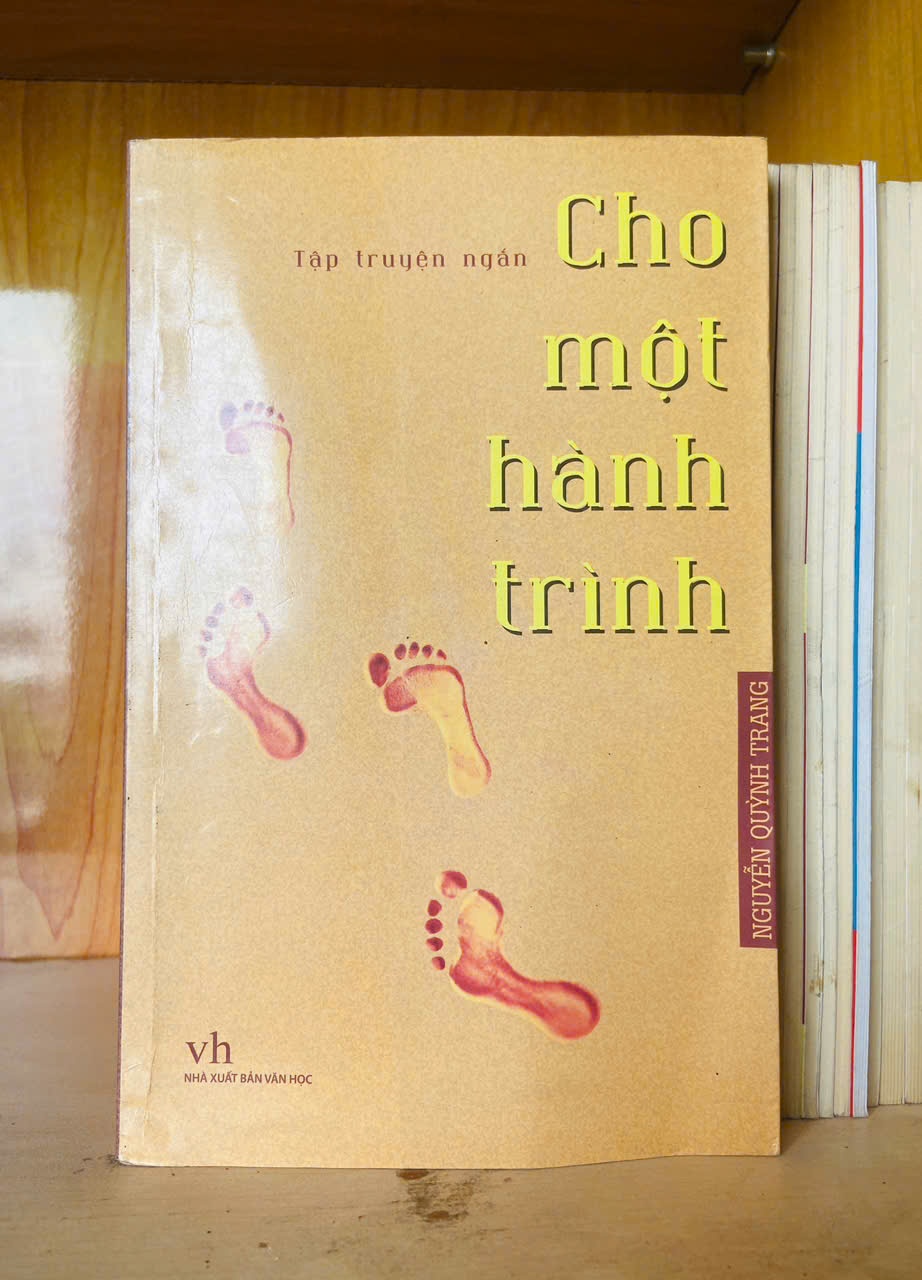 Cho một hành trình / Nguyễn Quỳnh Trang Sách văn học VAVO3101