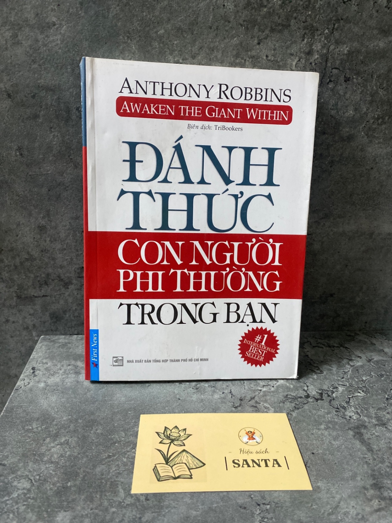 Đánh thức con người phi thường trong bạn-Anthony Robbins Sách kỹ năng STB0302
