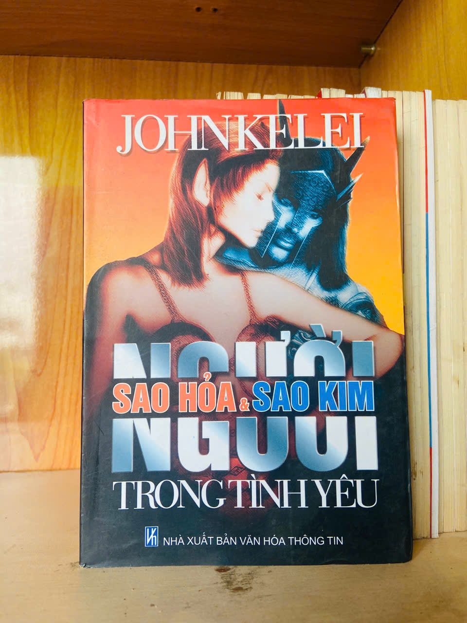 Người Sao Hỏa và Sao Kim trong tình yêu / John Kelei Sách kiến thức tổng hợp VAVO3101