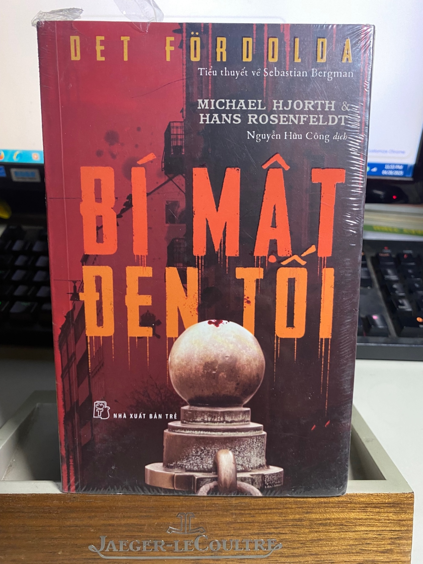 Bí Mật Đen Tối - Michael Hjorth, Hans Rosenfeldt Sách văn học STB0302