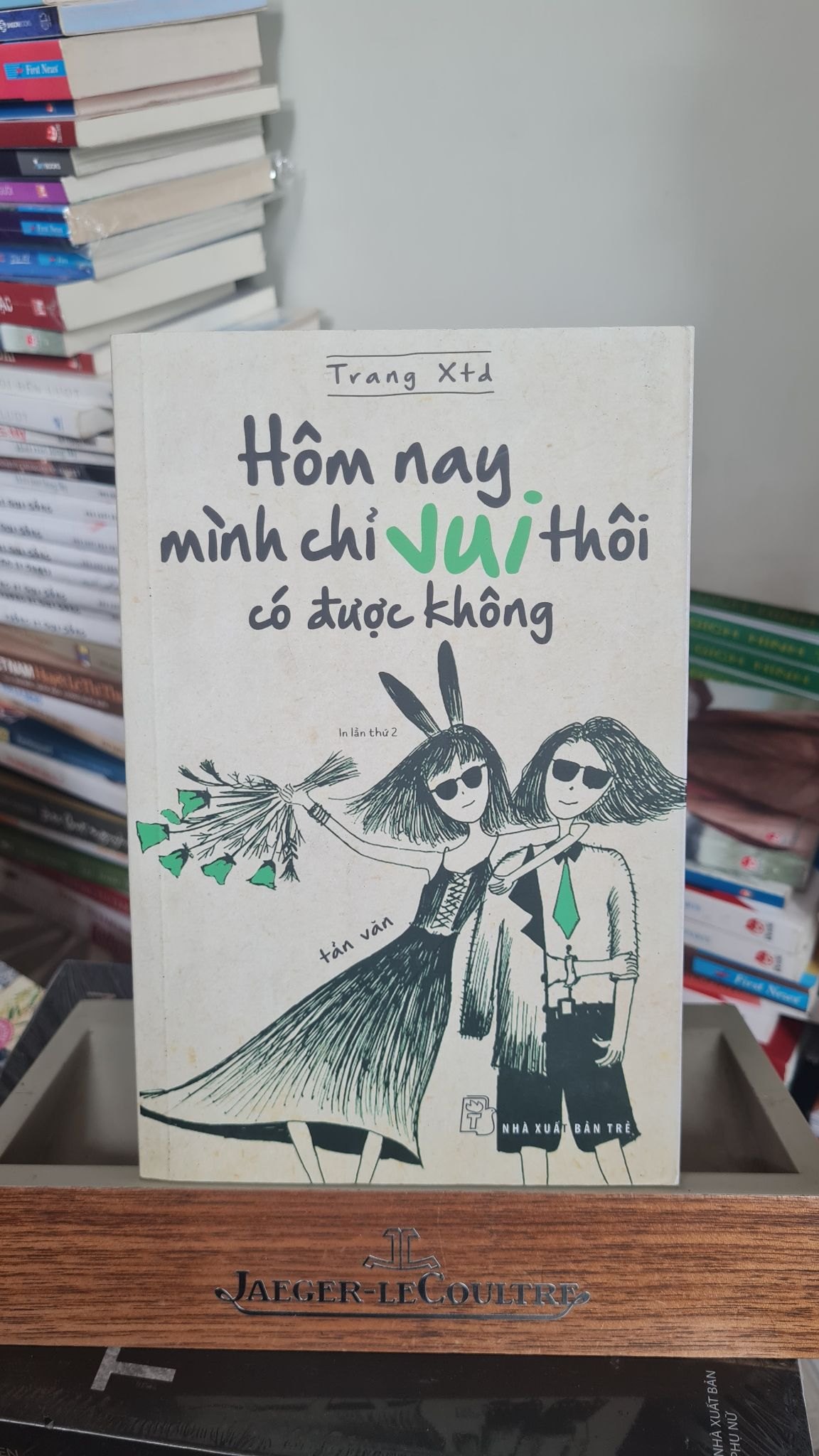 Hôm nay mình chỉ vui thôi có được không - Trang XTD Sách văn học STB0302