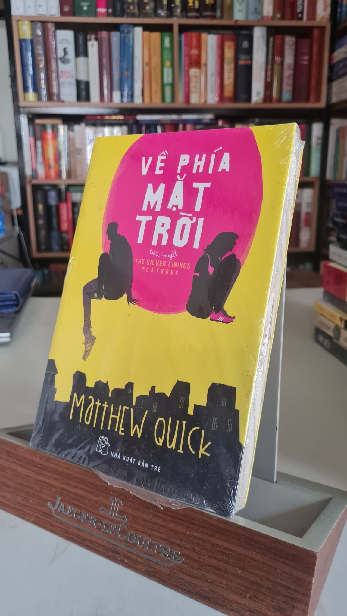 Về phía mặt trời - Matthew Quick Sách văn học STB0302