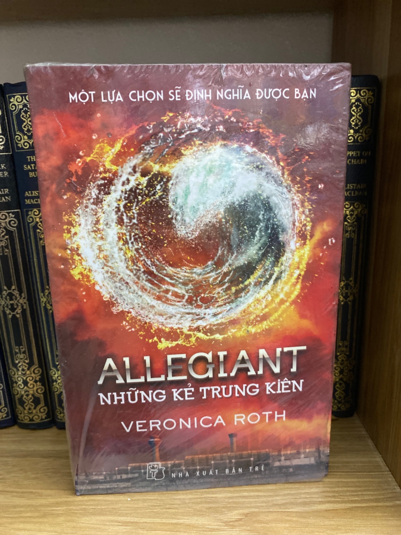 Những kẻ trung kiên- Veronica Roth- sách mới 90% Sách văn học STB0302