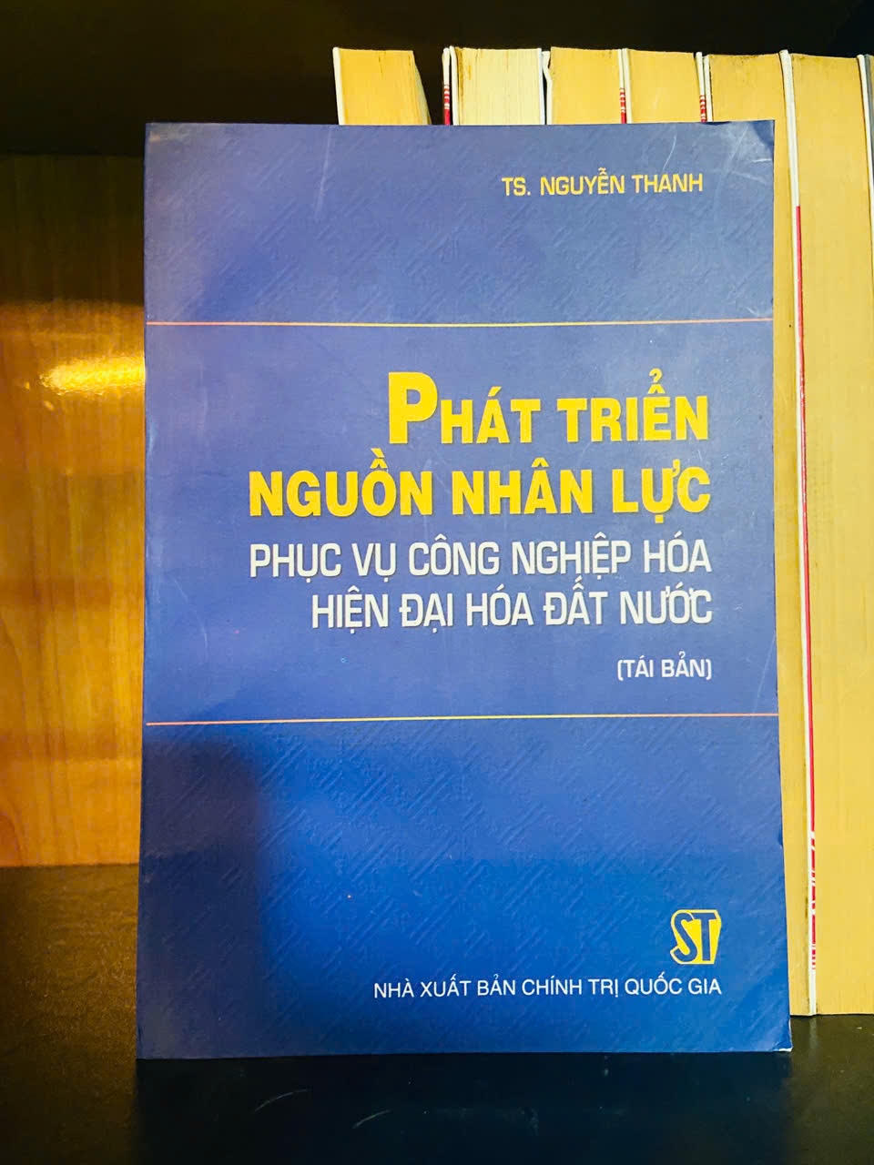 Phát triển nguồn nhân lực / Nguyễn Thanh Sách giáo khoa - giáo trình VAVO3101