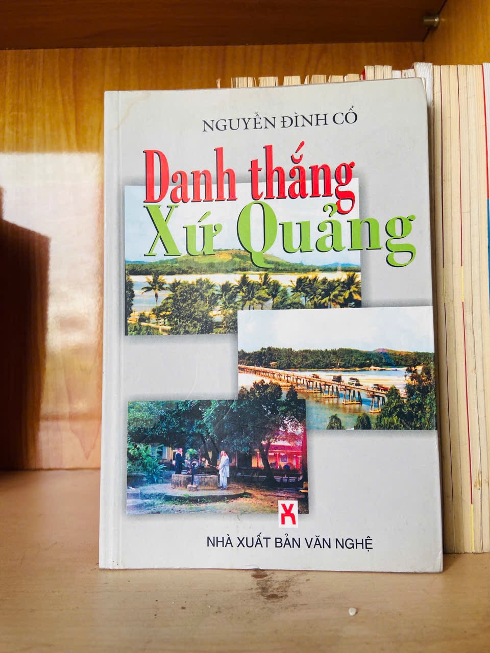 Danh thắng Xứ Quảng / Nguyễn Đình Cổ Sách kiến thức tổng hợp VAVO3101