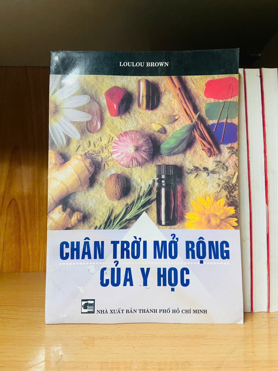 Chân trời mở rộng của Y Học / Loulou Brown Sách giáo khoa - giáo trình VAVO3101