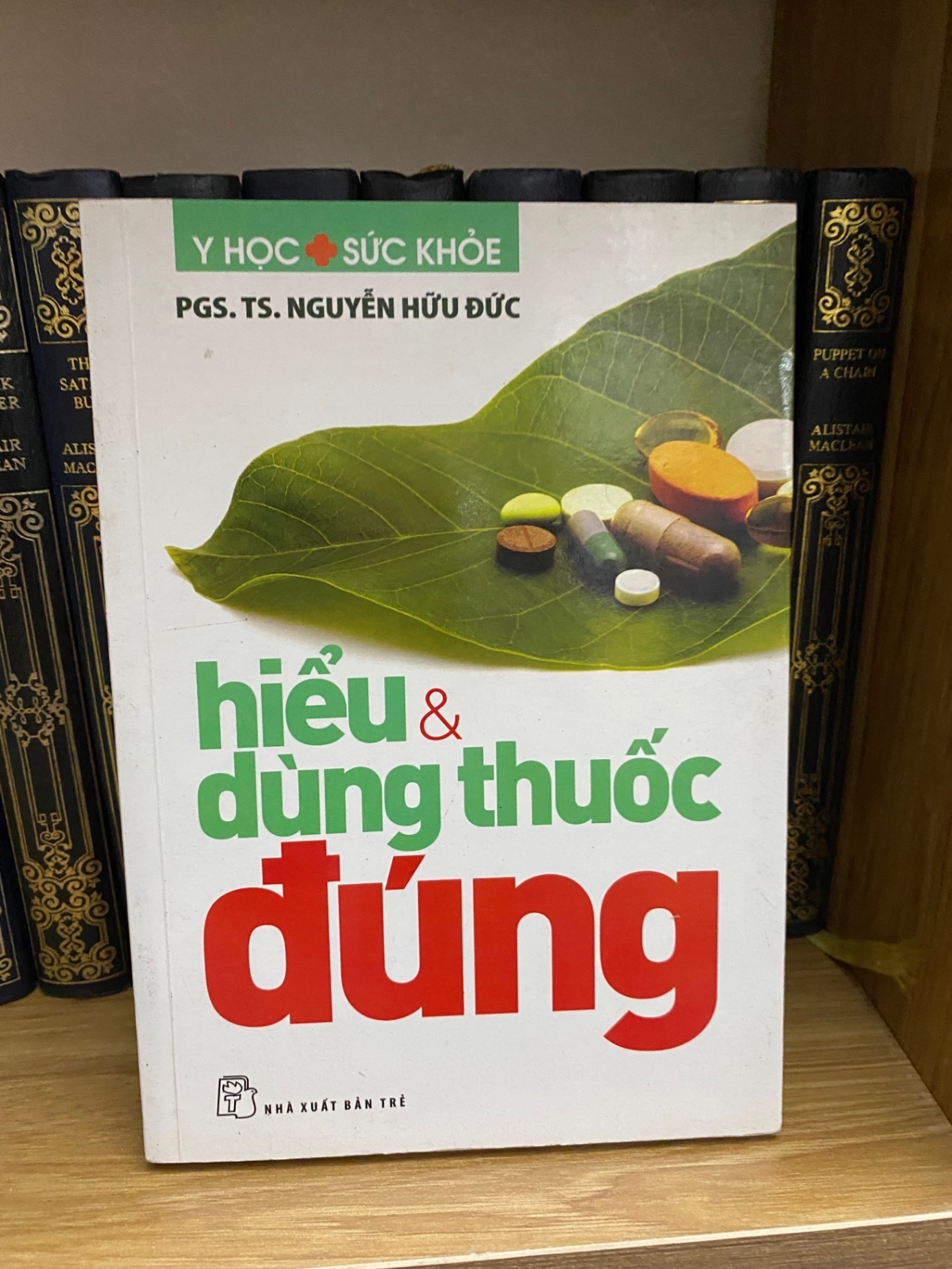 Hiểu và dùng đúng thuốc-PGS.TS Nguyễn Hữu Đức- Sách lưu kho,giấy xốp có ố Sách Y học - Sức khỏe - Thể thao STB0302