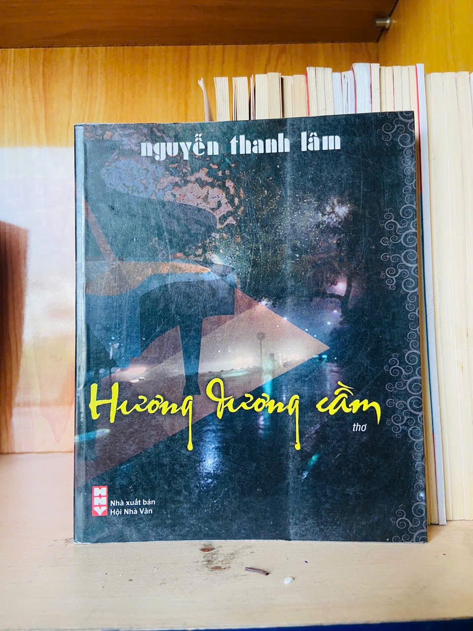 Hương dương cầm / Nguyễn Thanh Lâm Sách văn học VAVO3101