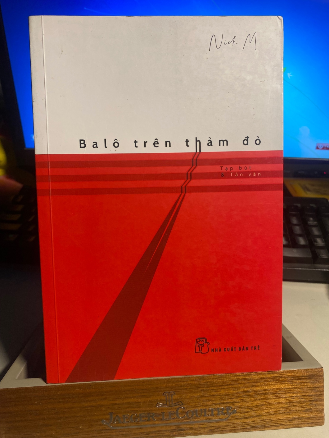 BALÔ TRÊN THẢM ĐỎ - Nick M Sách kỹ năng STB0302
