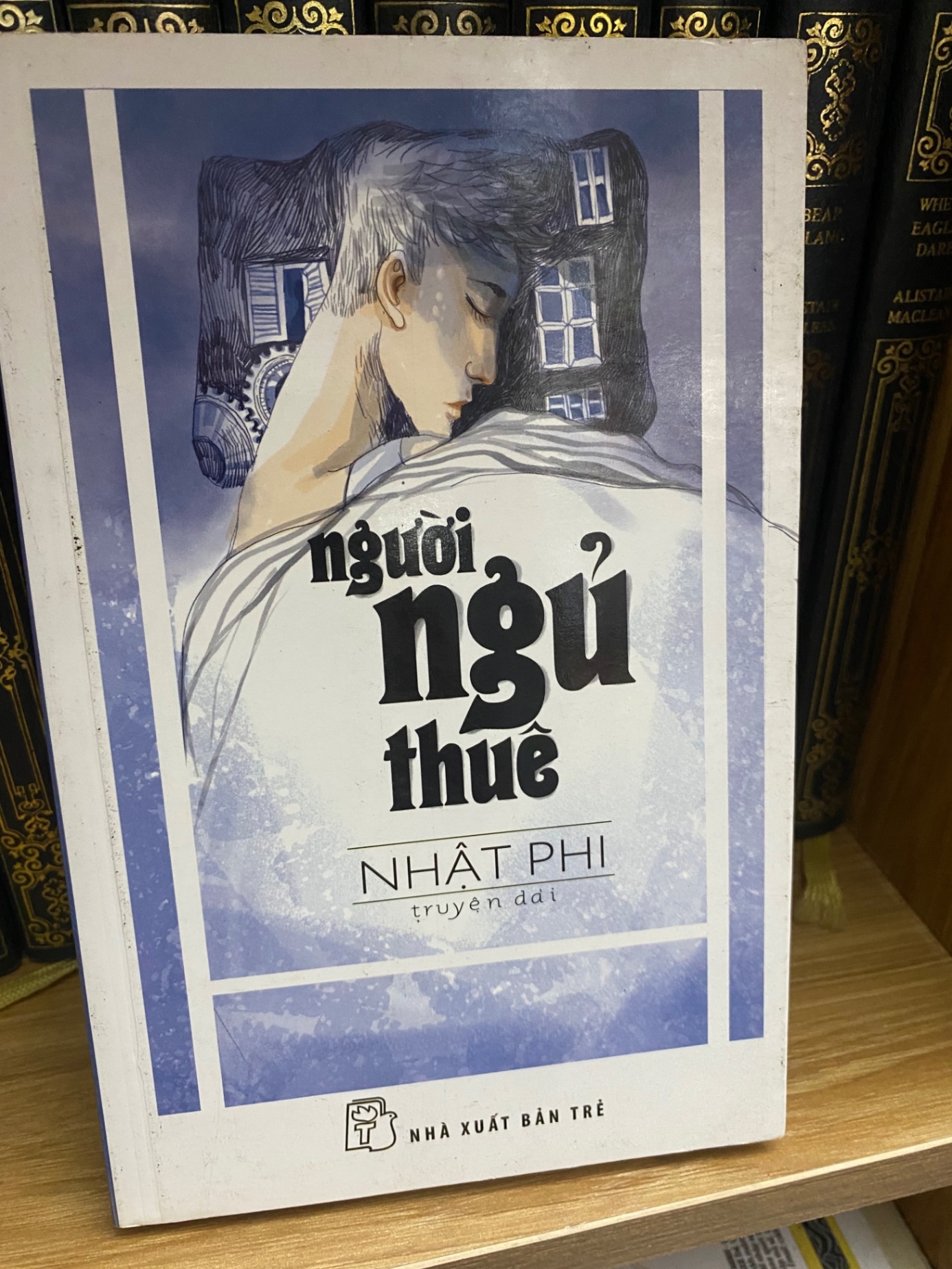 Người Ngủ Thuê- Nhật Phi Sách văn học STB0302
