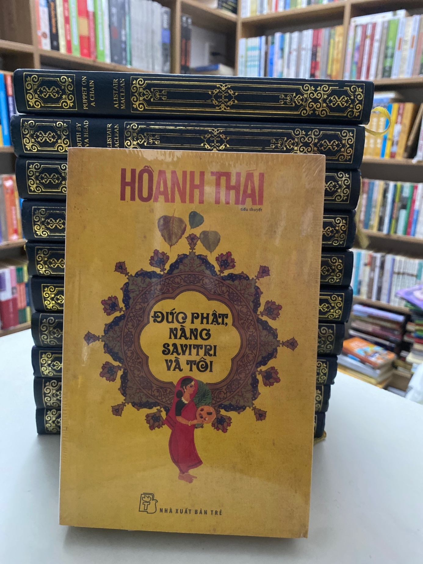 Đức Phật,Nàng Savitri và tôi- Hồ Anh Thái Sách văn học STB0302