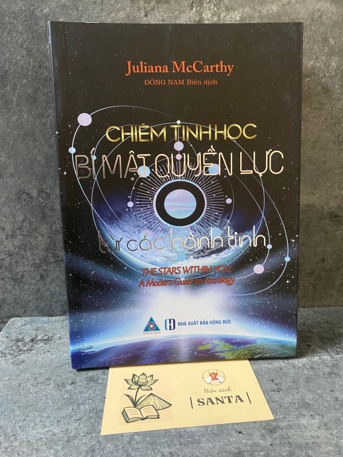 Chiêm tinh học bí mật quyền lực từ các hành tinh-Juliana McCarthy- sách mới Sách tôn giáo - tâm linh STB0302