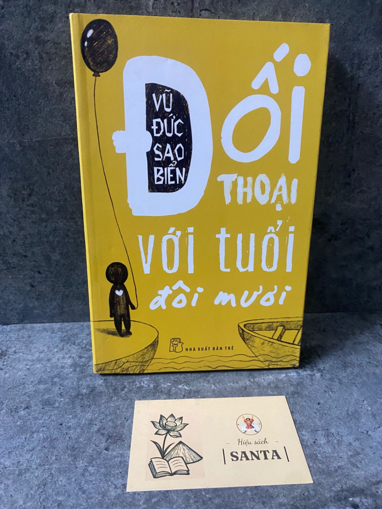 Đối thoại với tuổi đôi mươi- Vũ Đức Sao Biển- sách lưu kho chưa sd,mới 90% Sách văn học STB0302