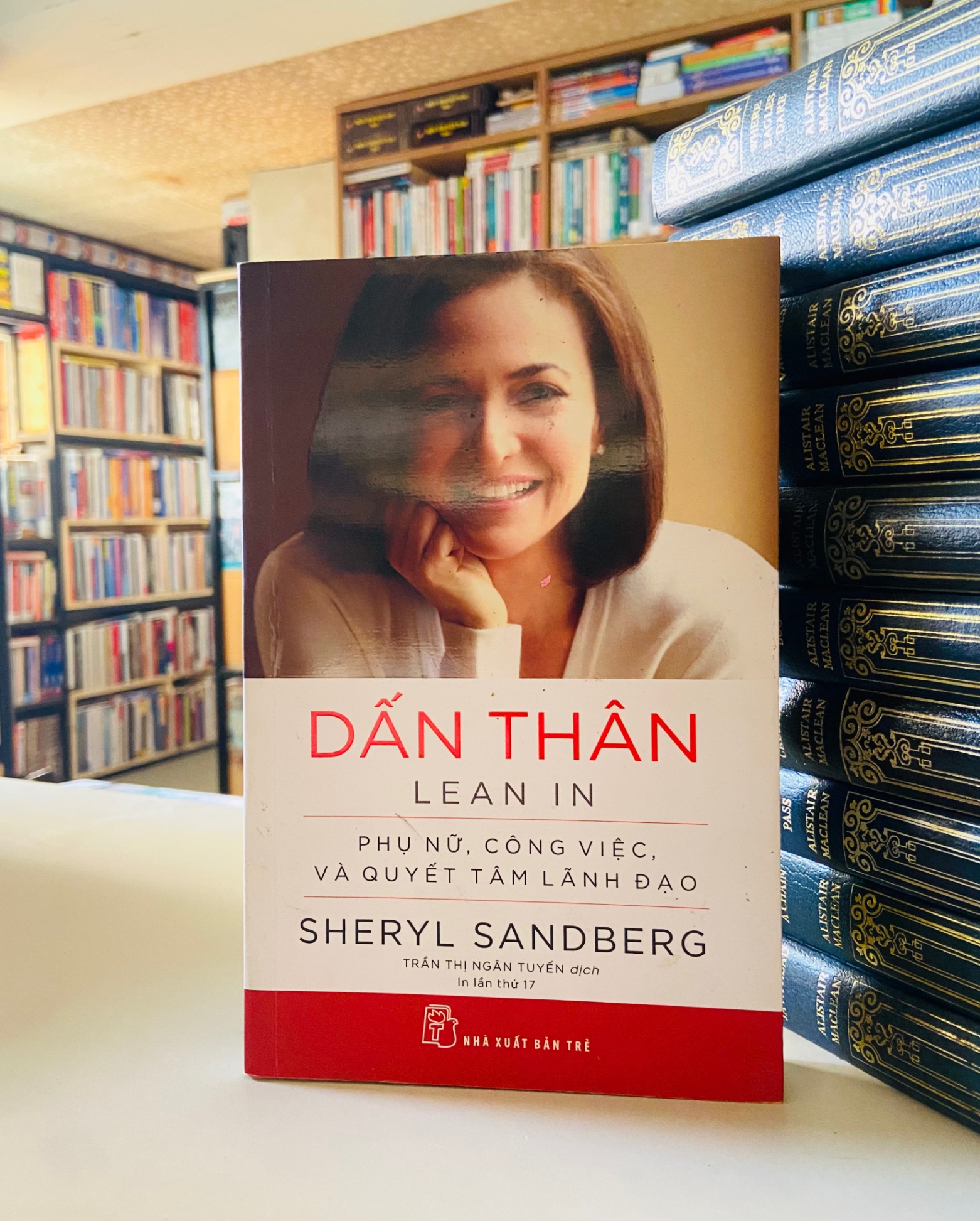 Dấn thân - Sheryl Sandberg Kỹ năng sống STB0302