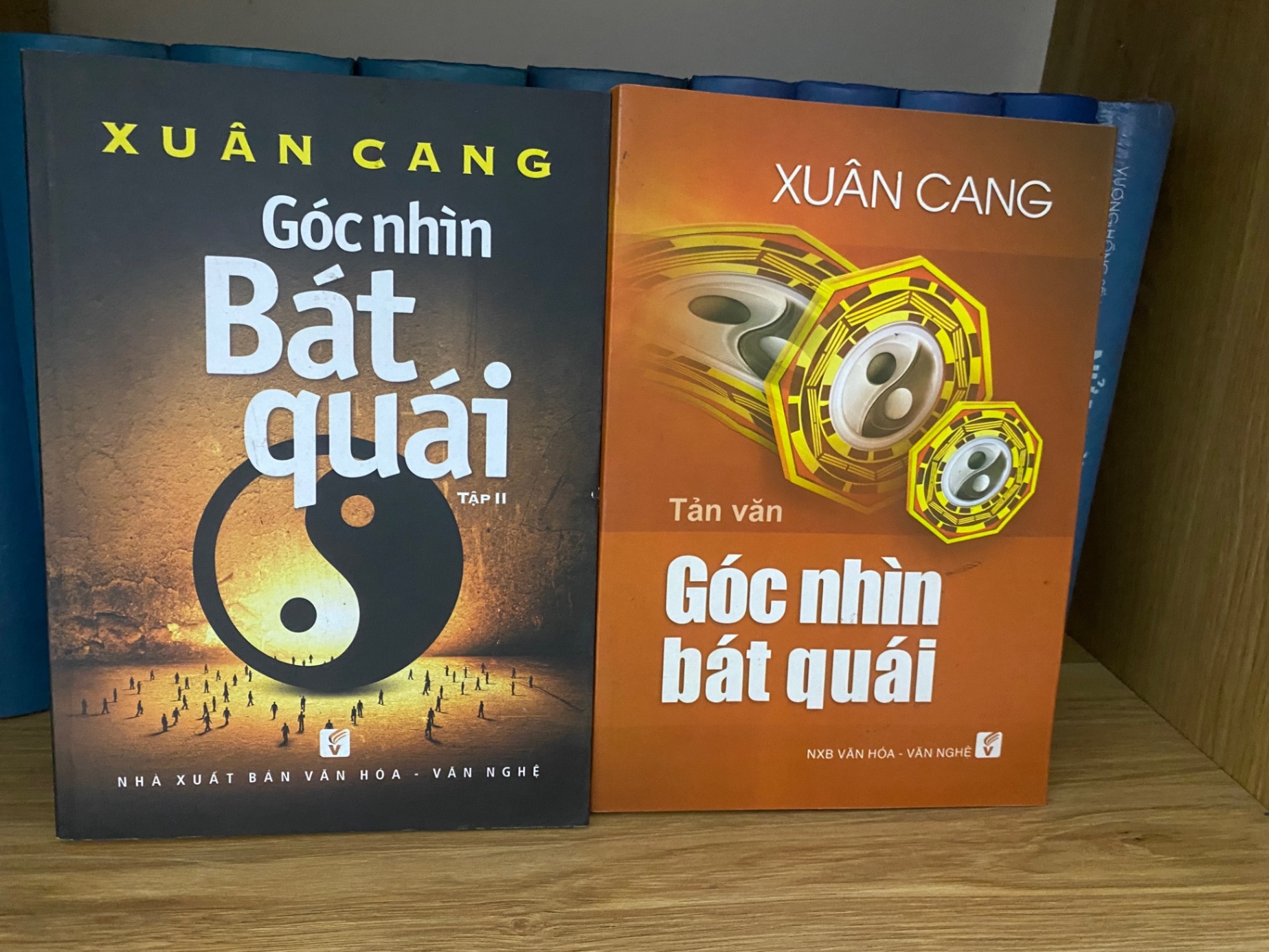 Góc nhìn bát quái (bộ 2 tập)- Xuân Cang- sách lưu kho chưa qua sd,mới 90% Sách tôn giáo - tâm linh STB0302