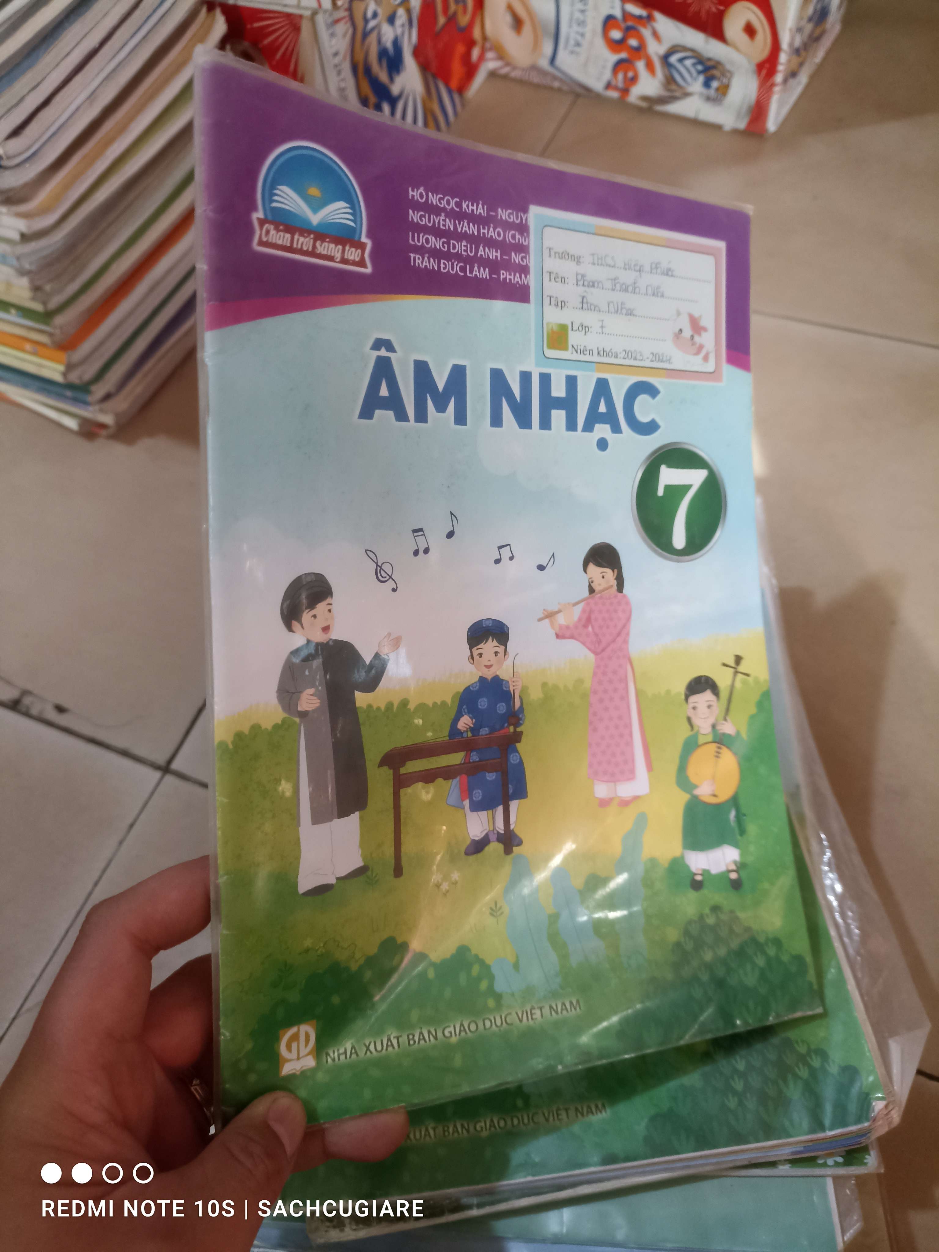 Âm nhạc lớp 7 (Chân trời sáng tạo) Giáo khoa HCM2702