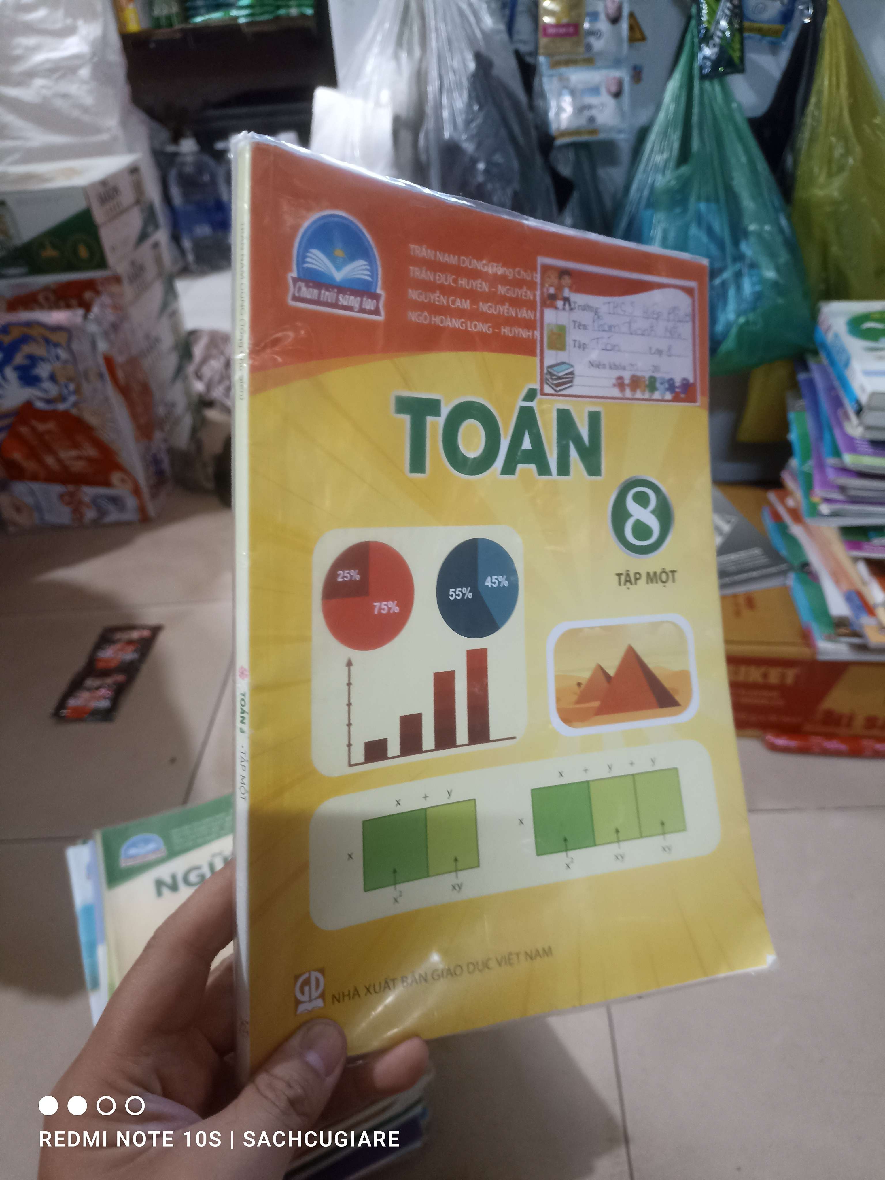 Toán lớp 8 tập một (Chân trời sáng tạo) Giáo khoa HCM2702