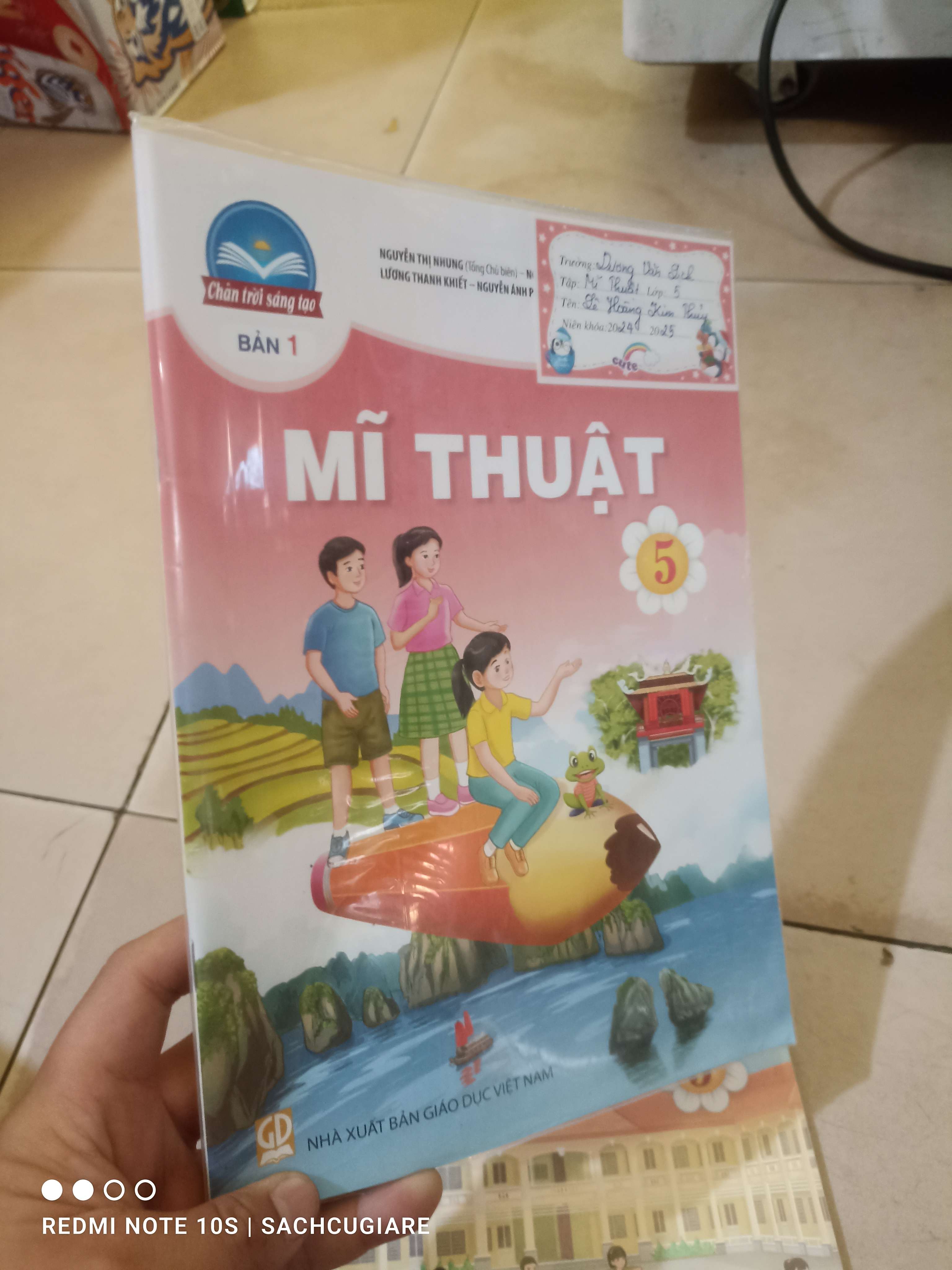 Mĩ thuật lớp 5 (Chân trời sáng tạo) Giáo khoa HCM2702