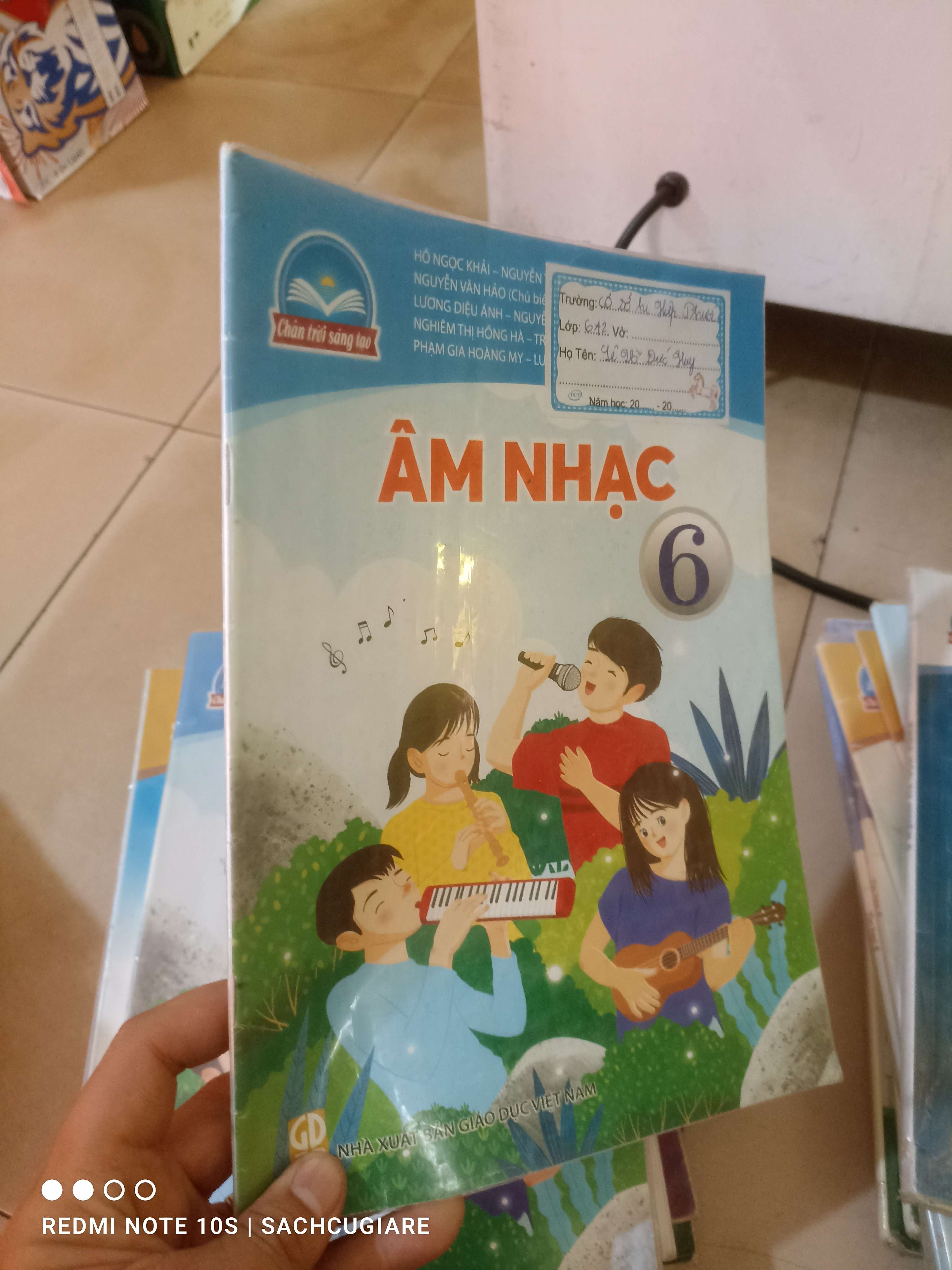 Âm nhạc lớp 6 (Chân trời sáng tạo) Giáo khoa HCM2702