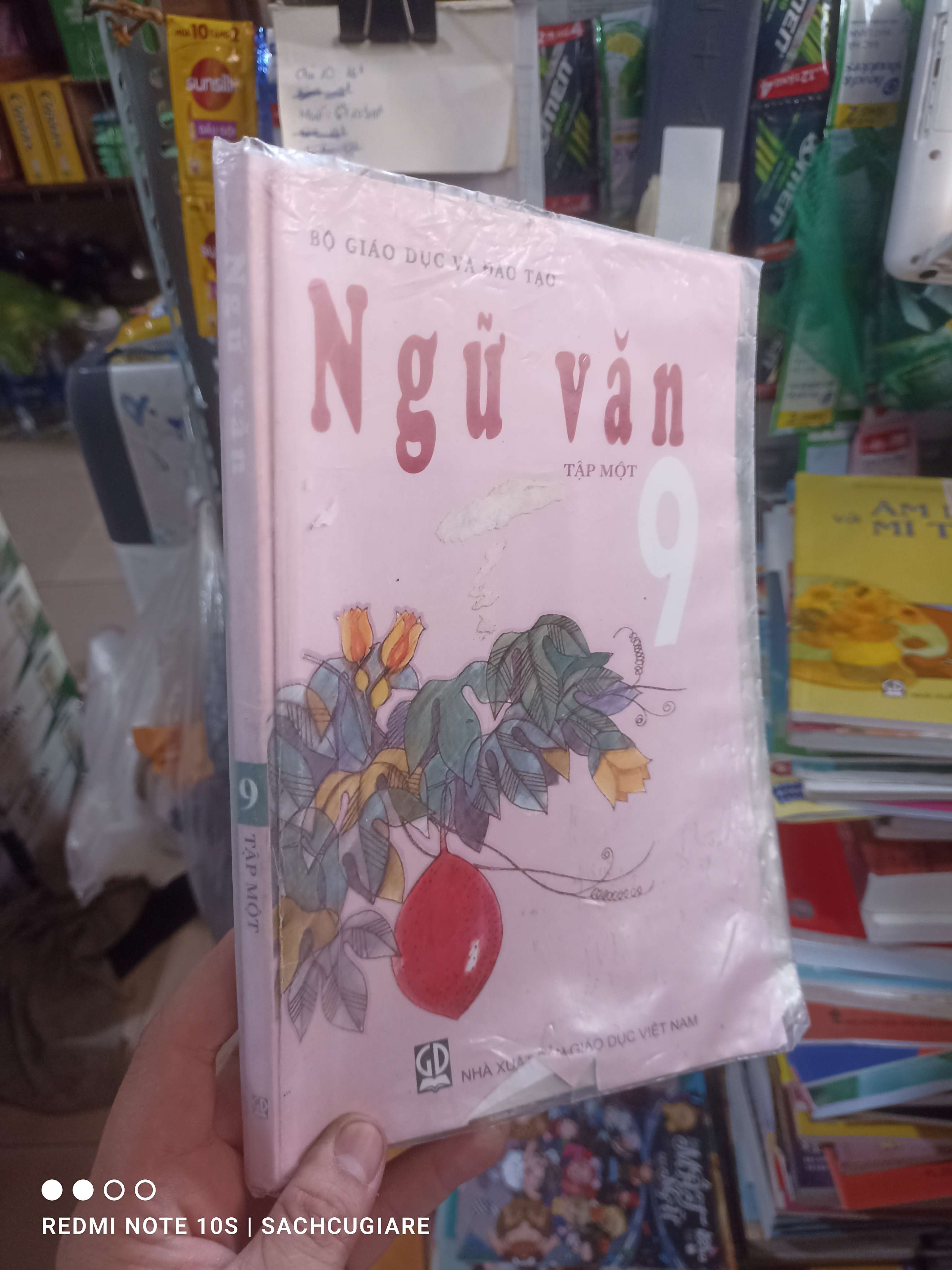Ngữ văn 9 tập một 2023 mới 80% ố nhăn Giáo khoa HCM2702