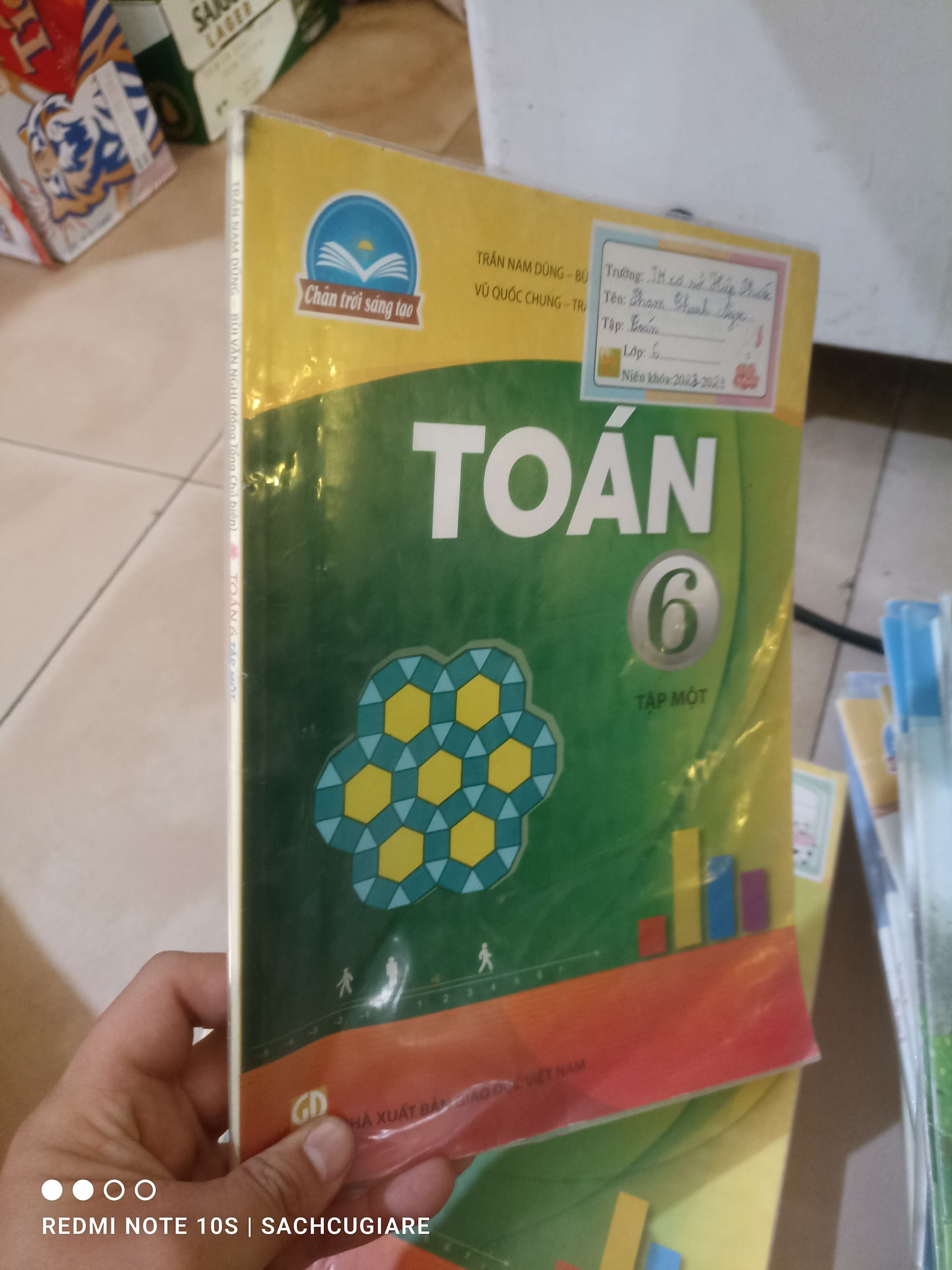 Toán lớp 6 tập một (Chân trời sáng tạo) Giáo khoa HCM2702