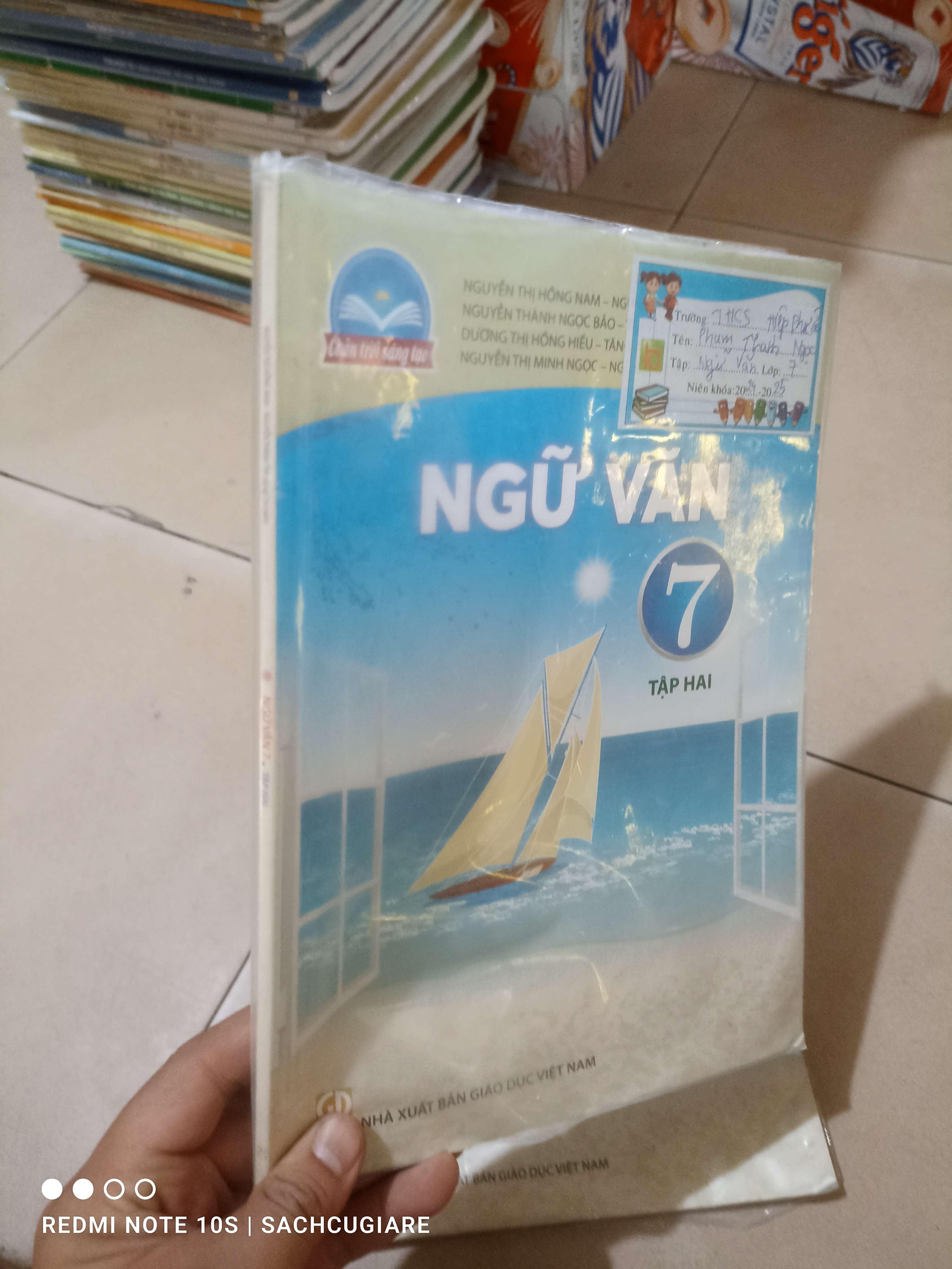 Ngữ văn lớp 7 tập hai (Chân trời sáng tạo) Giáo khoa HCM2702