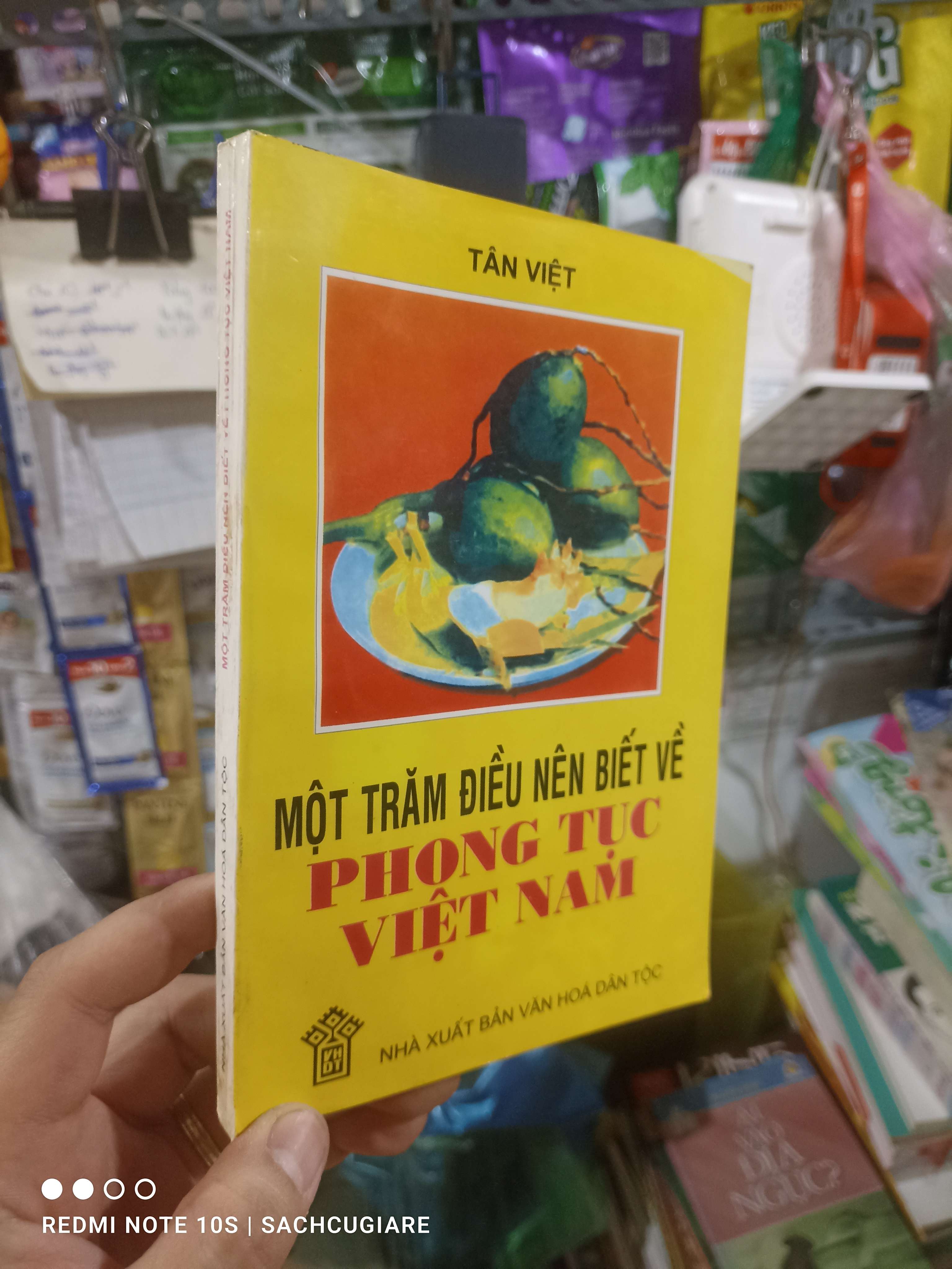 Một trăm điều nên biết về phong tục Việt Nam - Tân Việt 2003 mới 80% ố Sách tôn giáo - tâm linh HCM2702 (NSX)