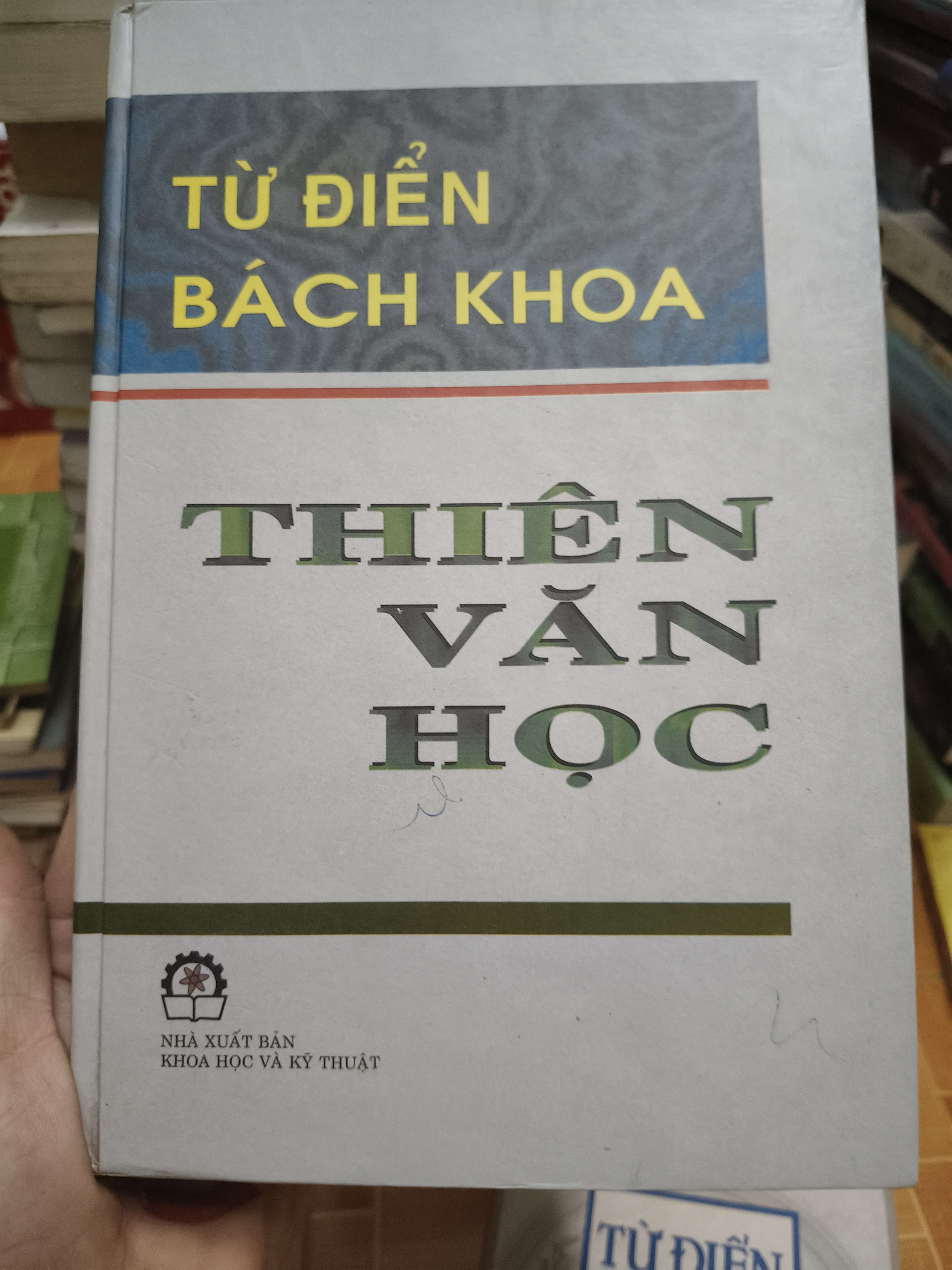 Từ điển bách khoa thiên văn học - 1999 - 430 trang Từ điển ANTQ2702